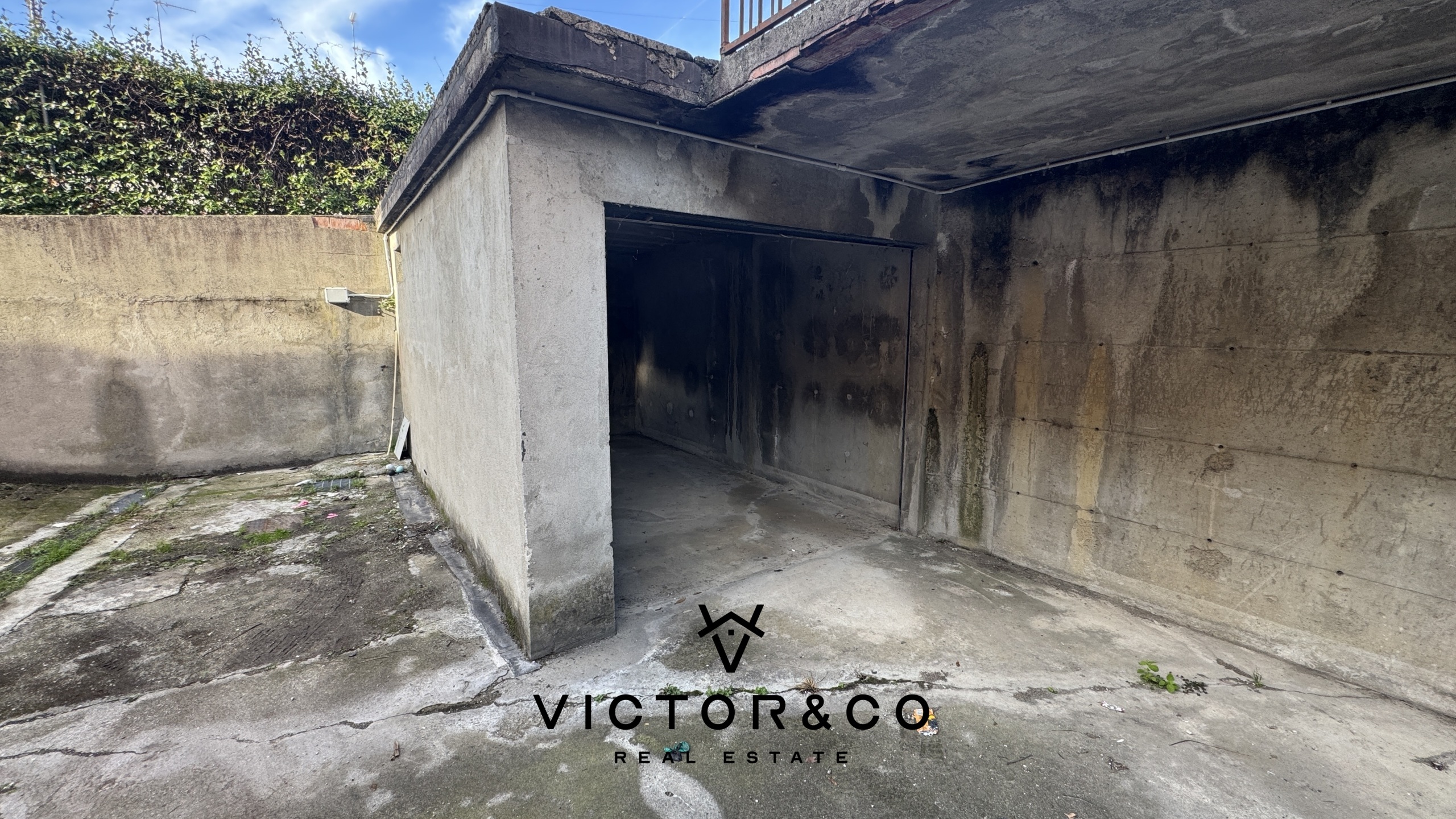 Box/Garage 15mq con box in via sforzesca sn, Novara