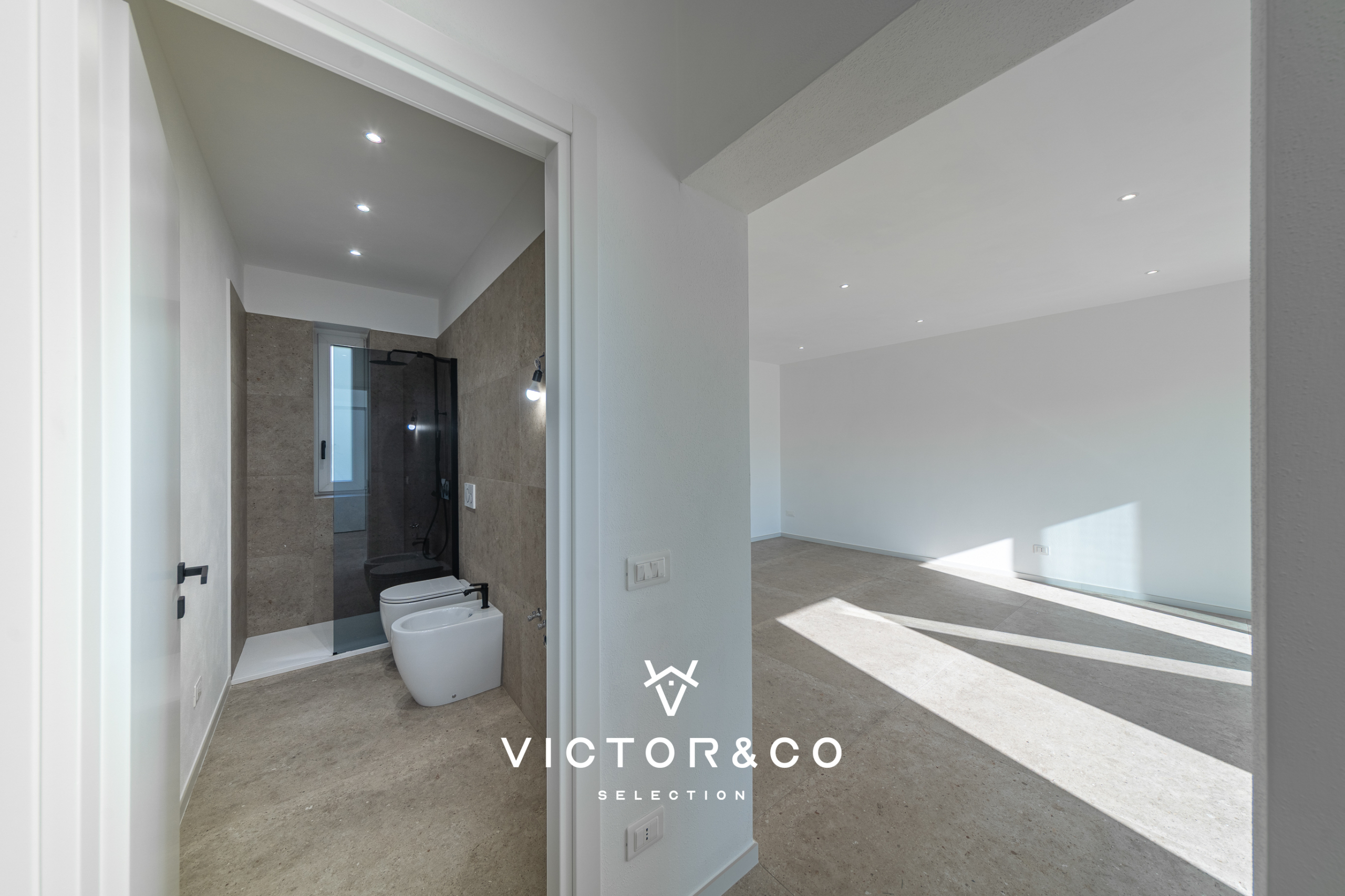 Villa con box in vicolo g. brustio 1, Galliate