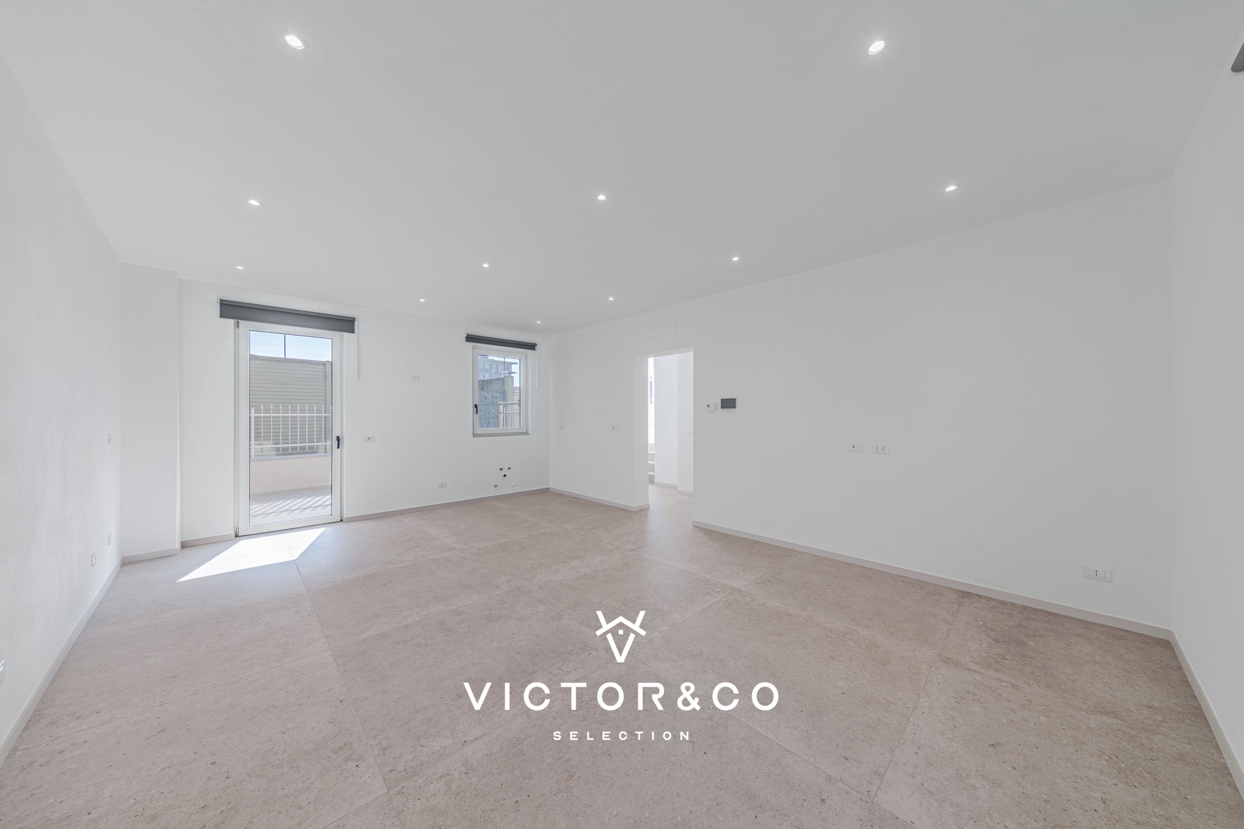 Villa con box in vicolo g. brustio 1, Galliate