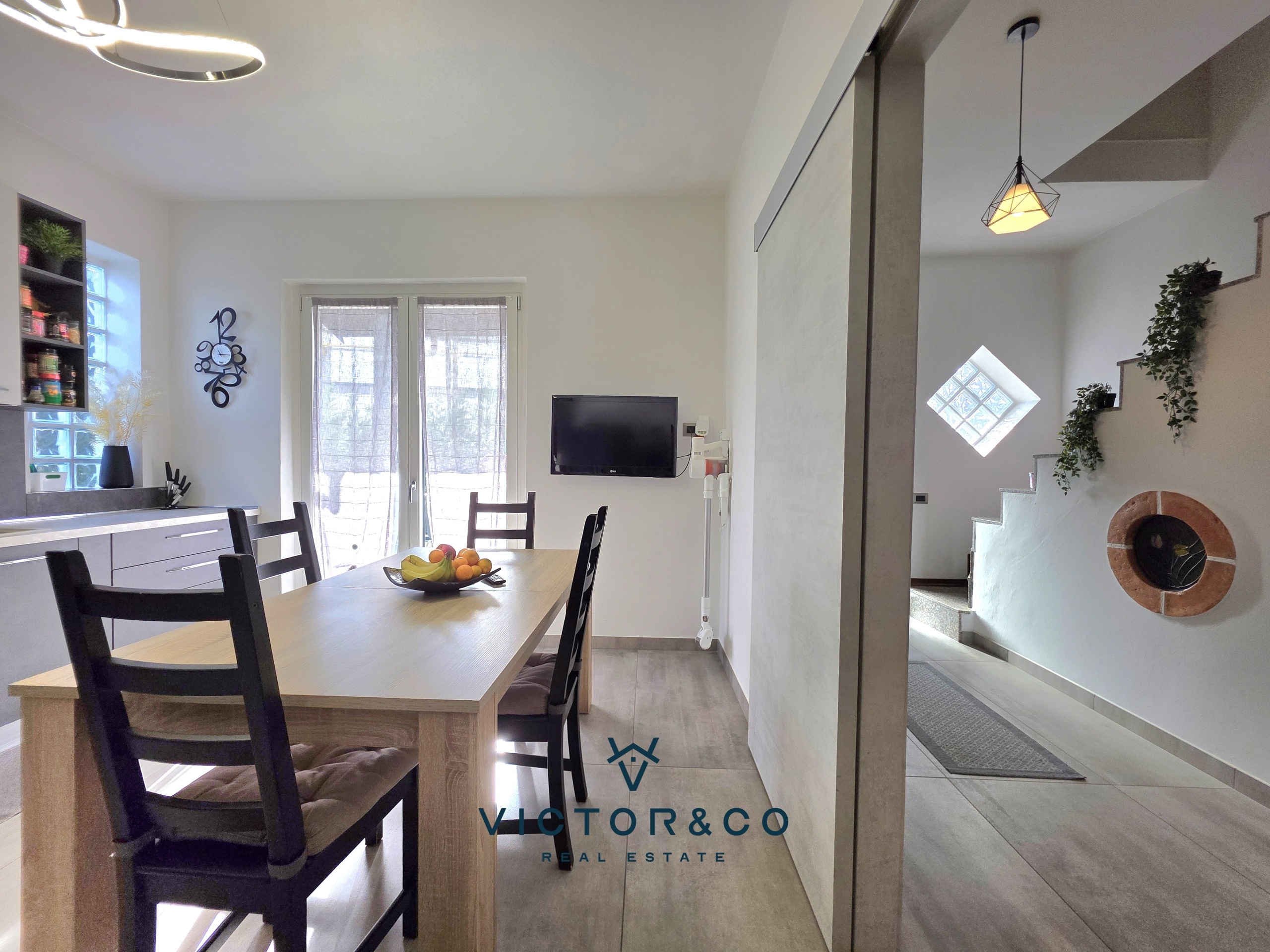 Villa con giardino in via sempione sn, Marano Ticino