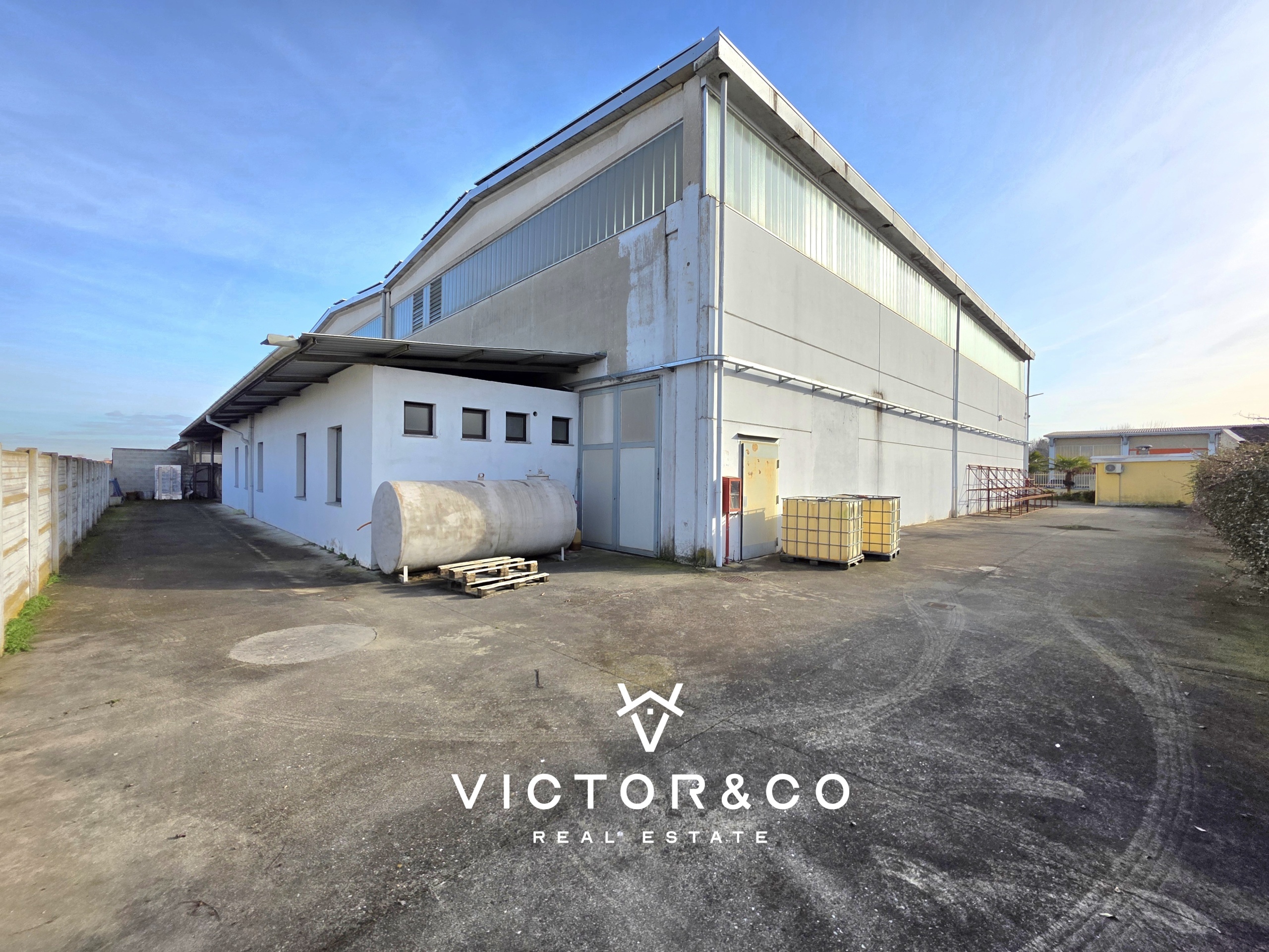 Capannone in vendita in strada provinciale per biandrate 16, San Pietro Mosezzo