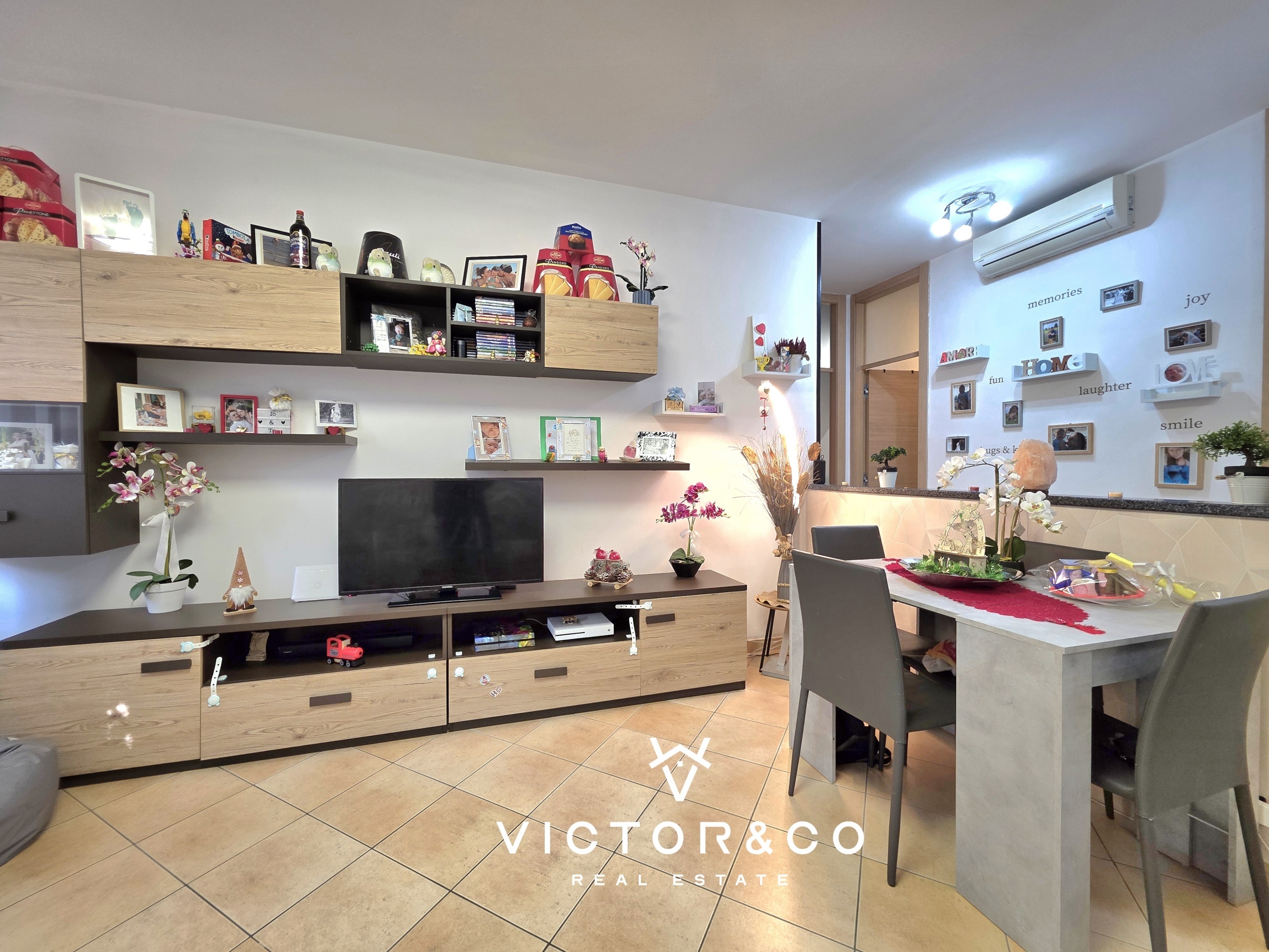 Trilocale con terrazzo in via palermo sic, Novara