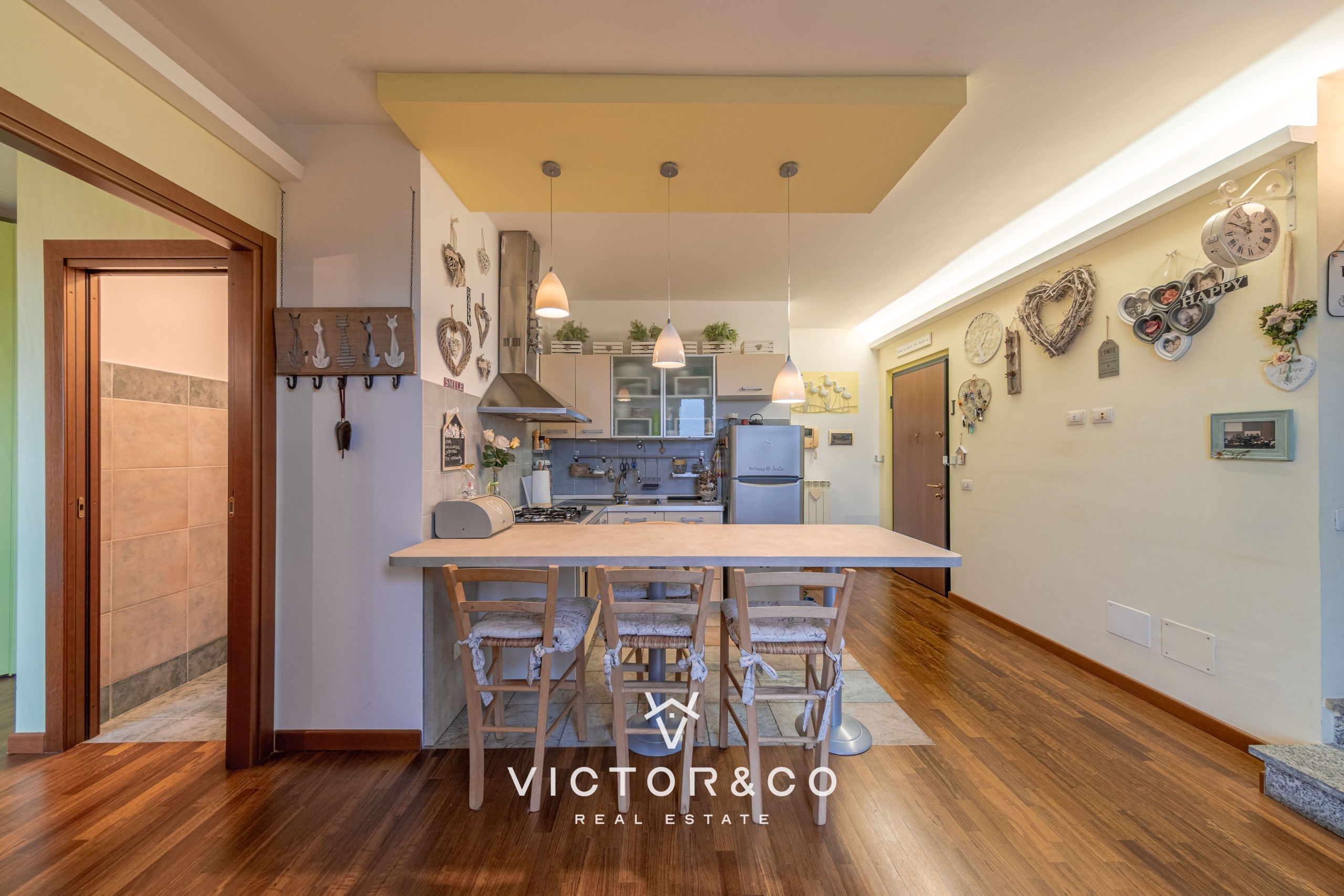 Attico con terrazzo in via isabella leonarda sn, Novara