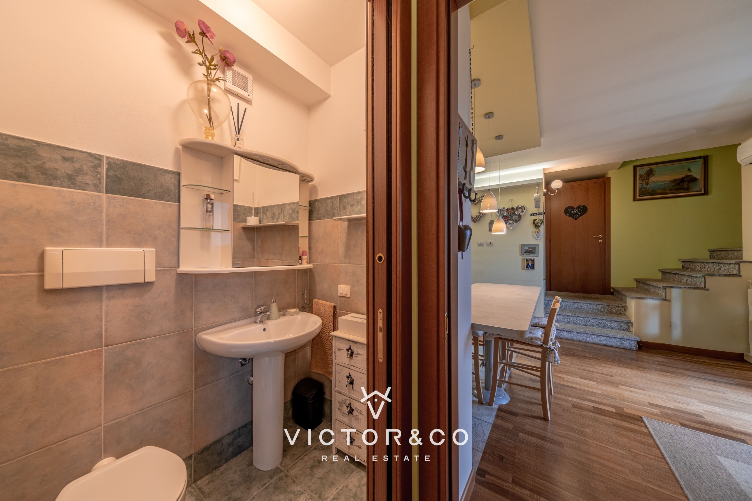 Attico con terrazzo in via isabella leonarda sn, Novara