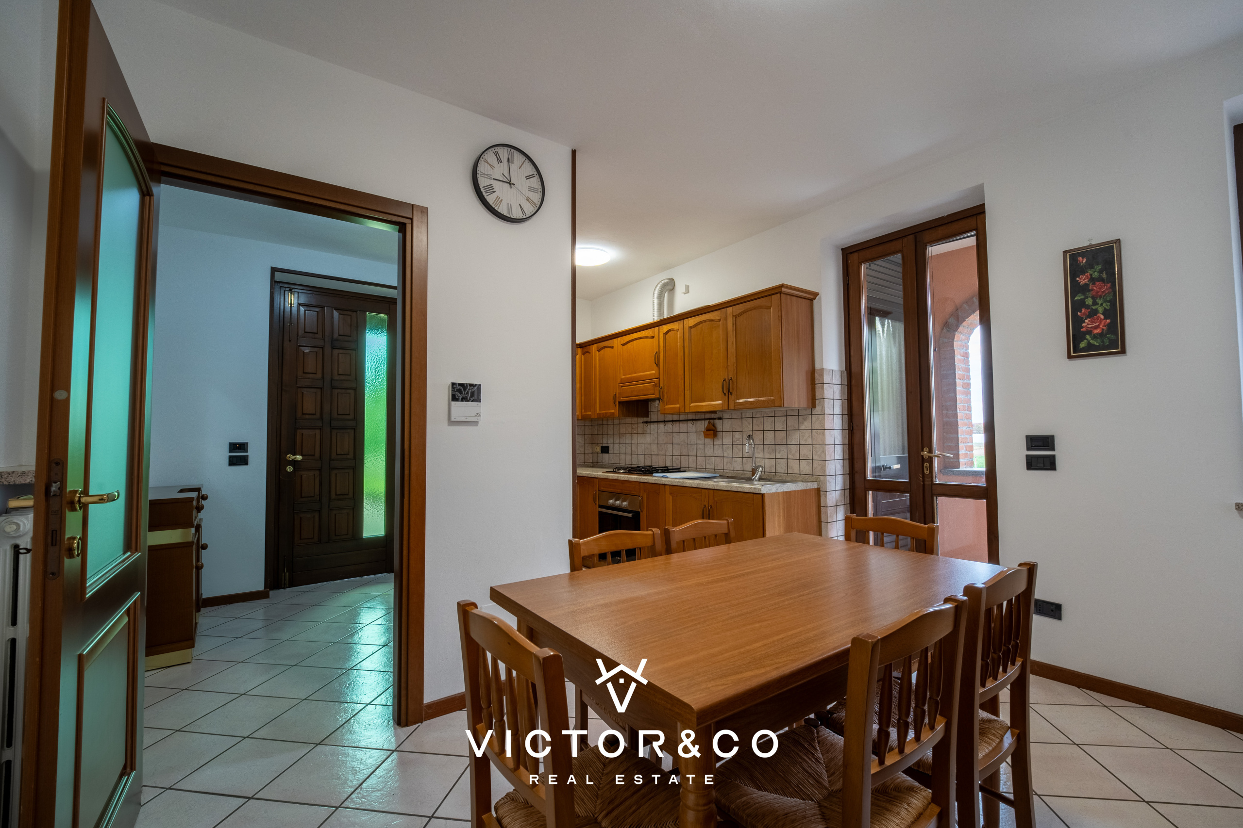 Trilocale con terrazzo in via g. ferrari sn, Bellinzago Novarese