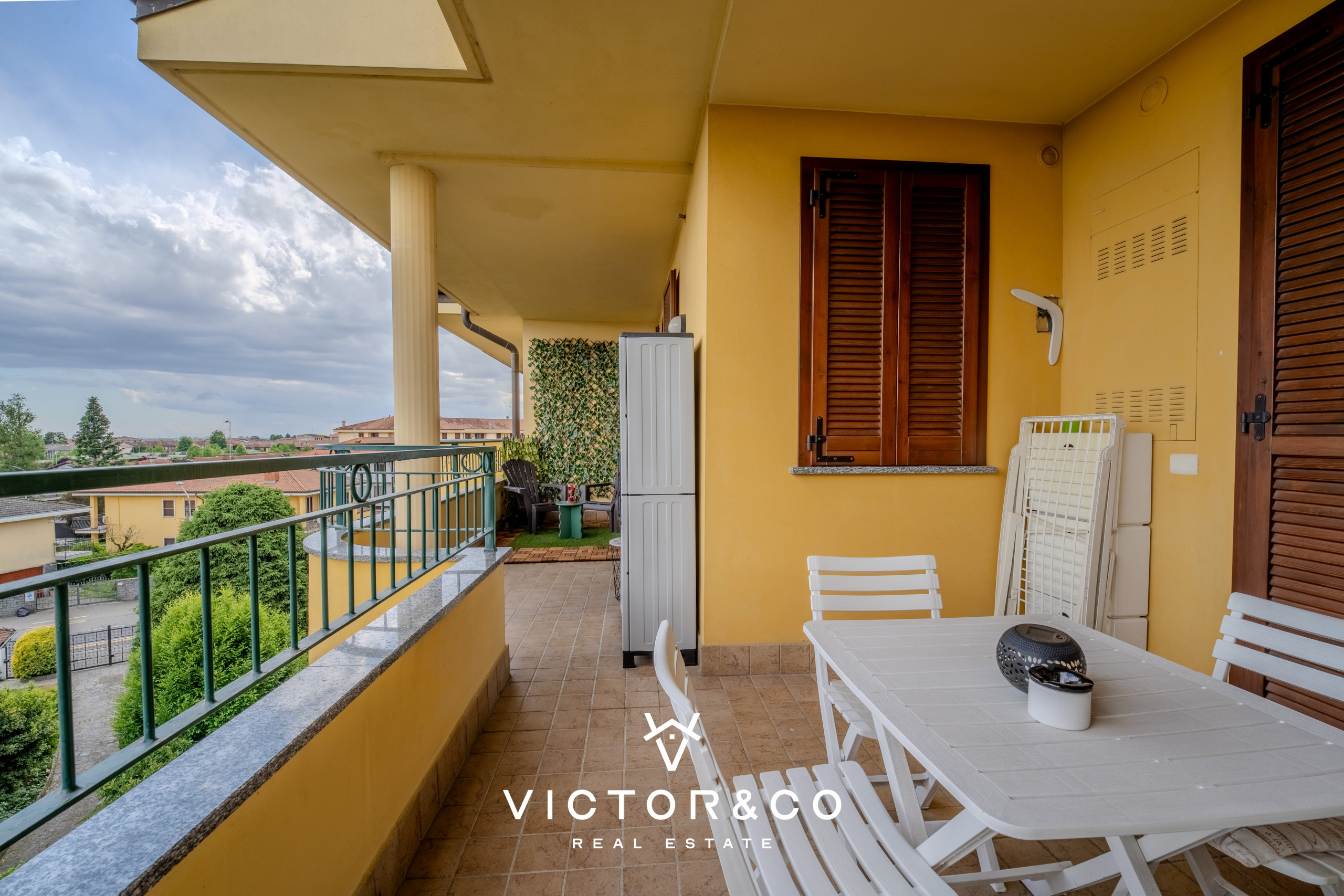 Attico con terrazzo in via bettole sic, Trecate