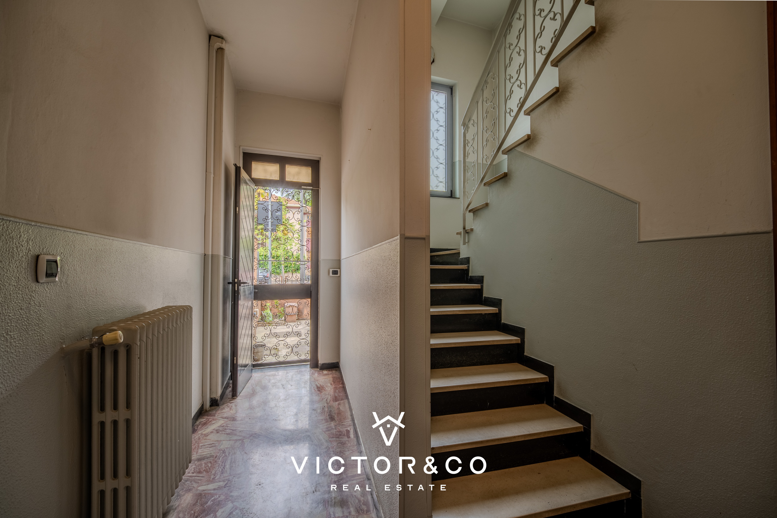 Villa con terrazzo in via valle 70, Oleggio