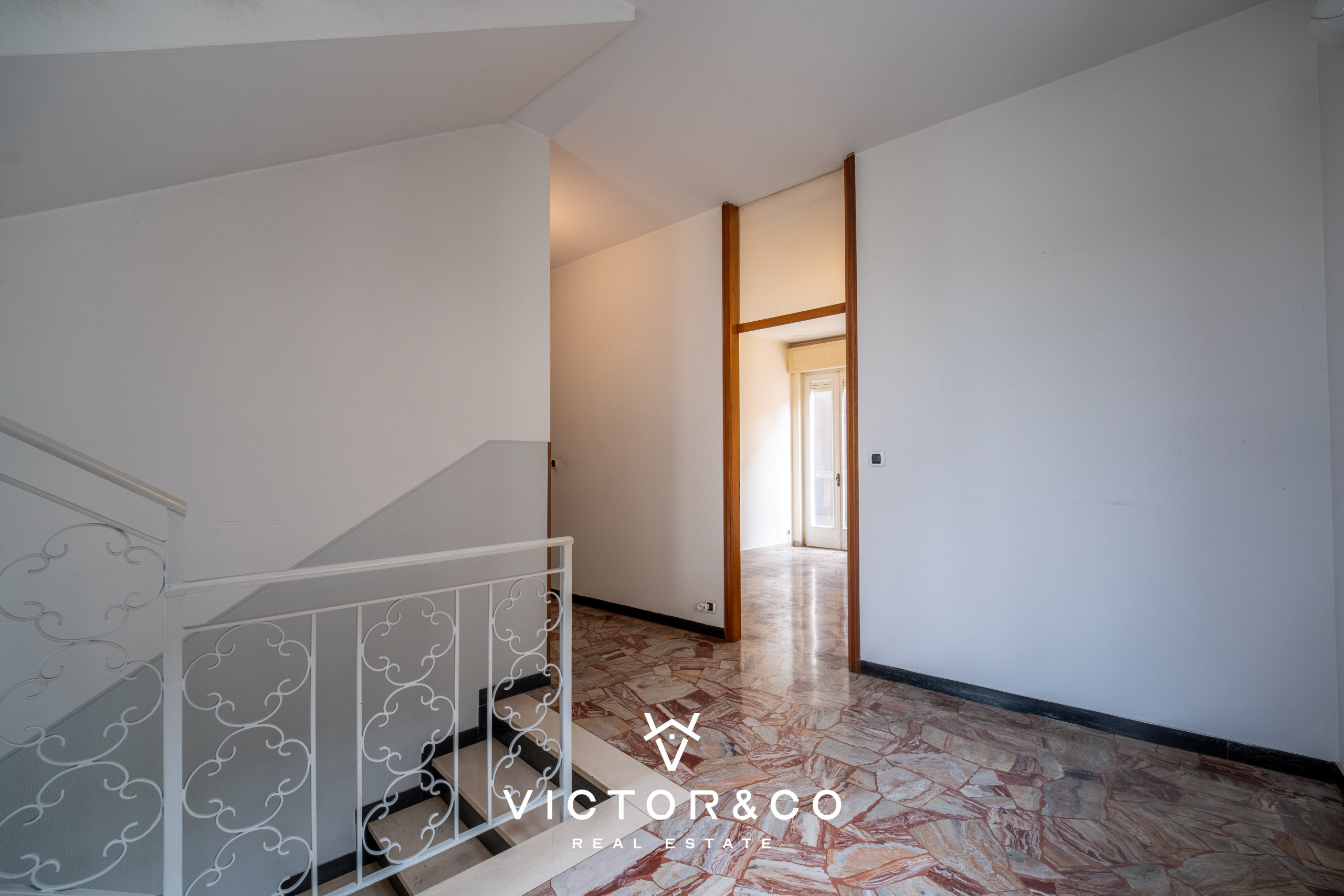 Villa con terrazzo in via valle 70, Oleggio