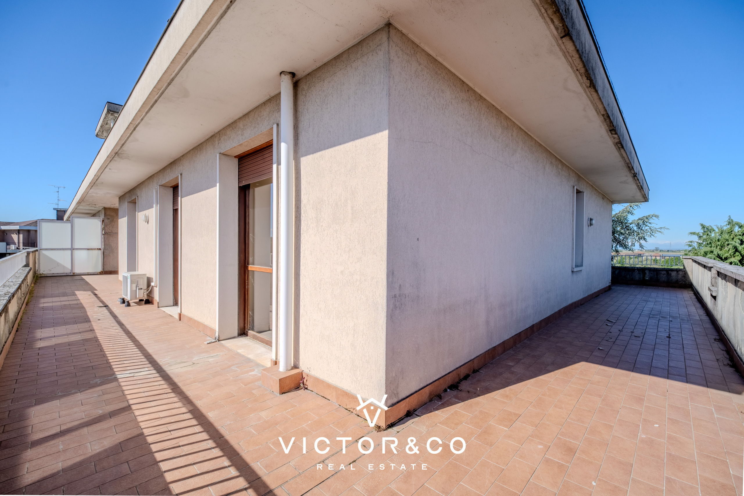 Attico con terrazzo in via madre teresa di calcutta snc, Novara