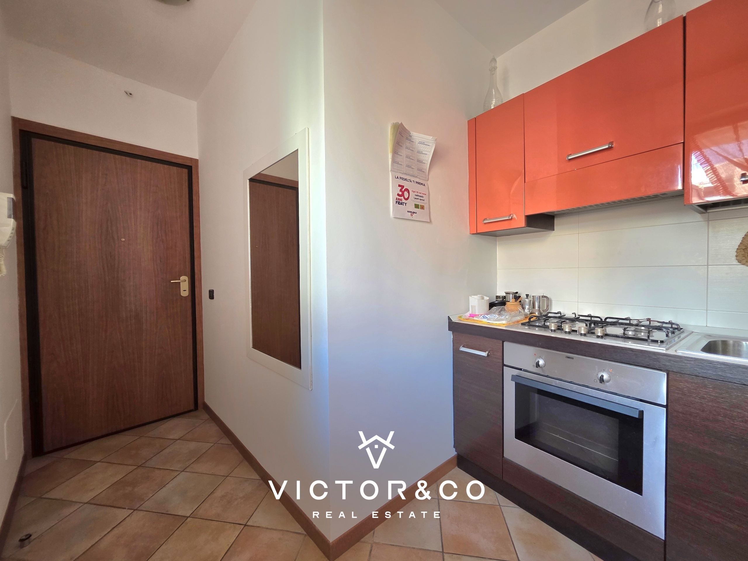 Monolocale con terrazzo in via alfieri sic, Novara