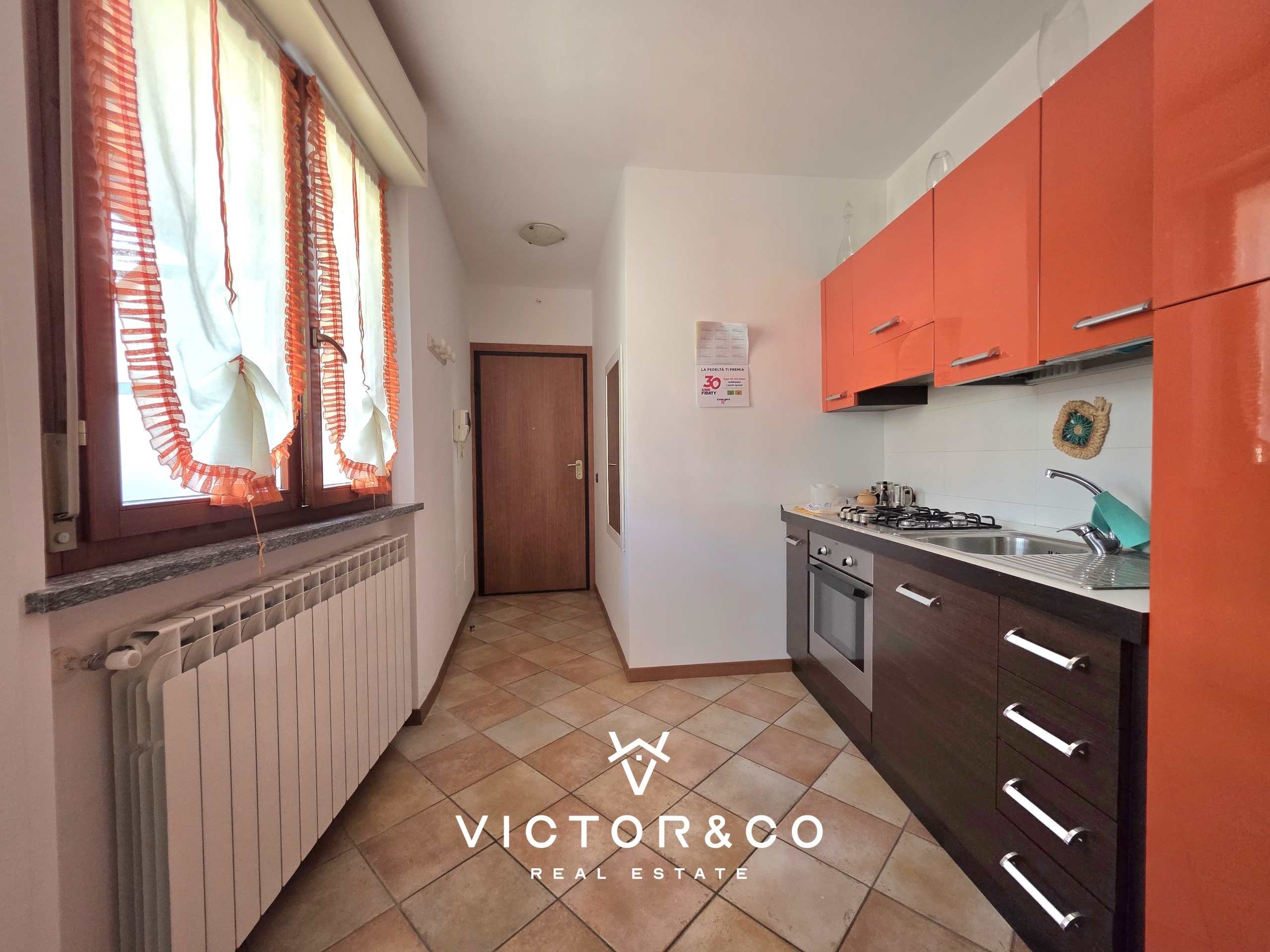 Monolocale con terrazzo in via alfieri sic, Novara