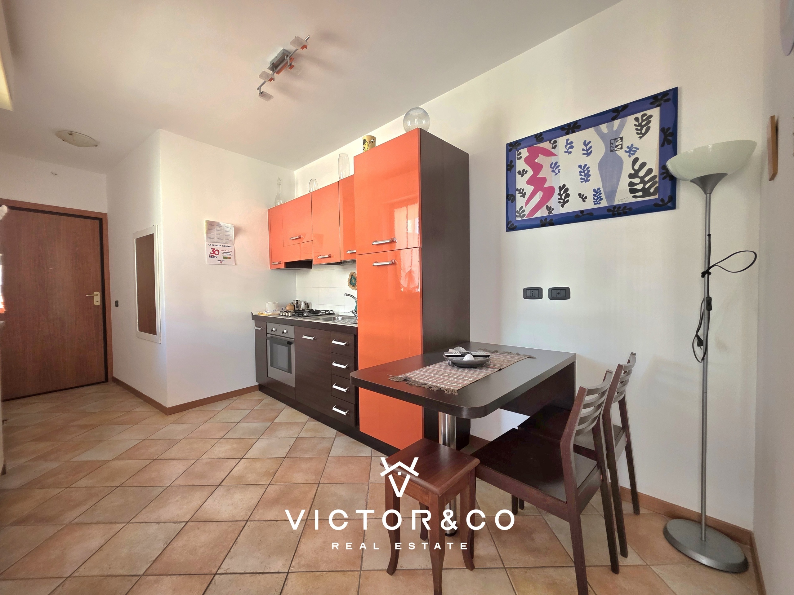 Monolocale con terrazzo in via alfieri sic, Novara