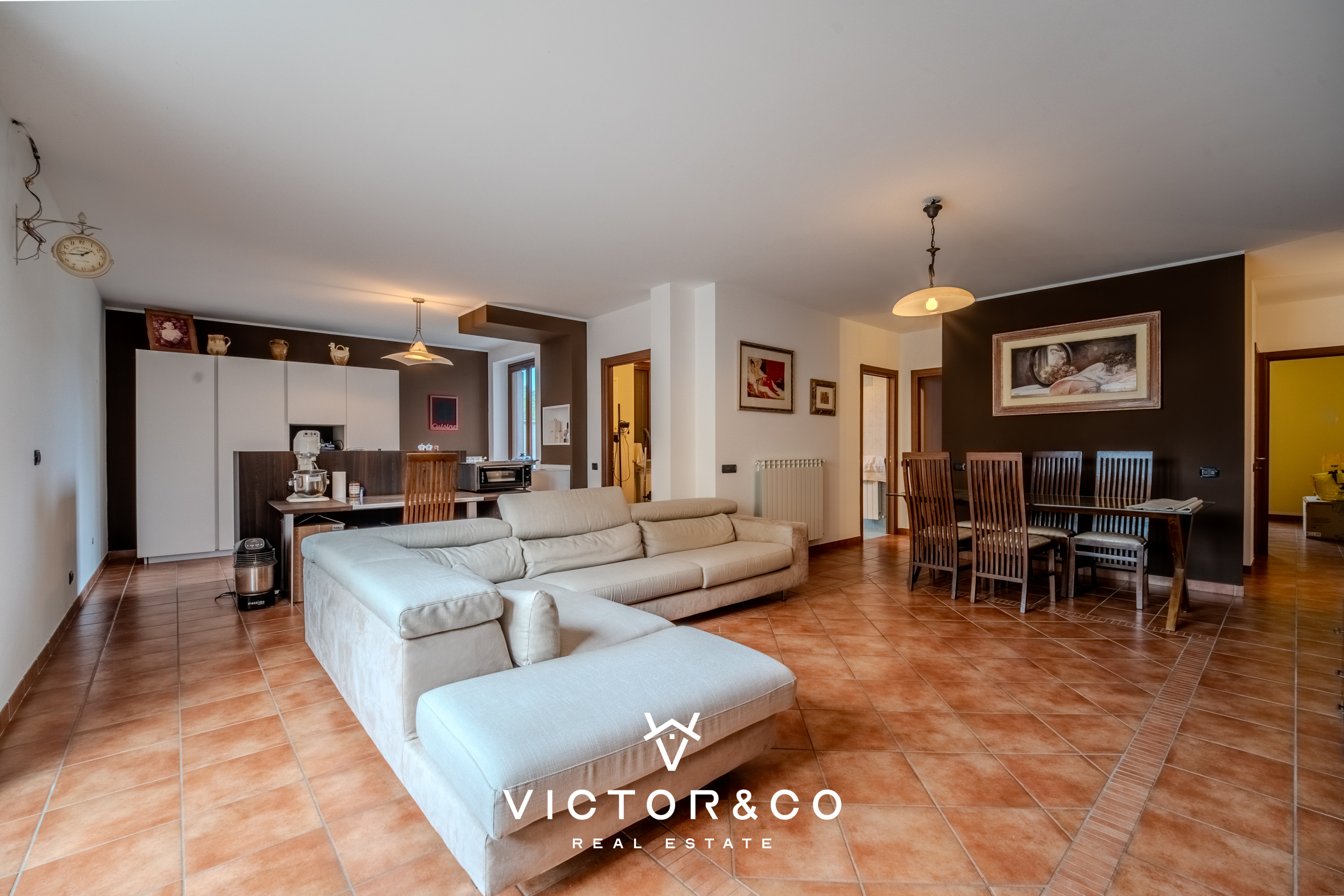 Casa indipendente con giardino in via borghetto 4, Casalino