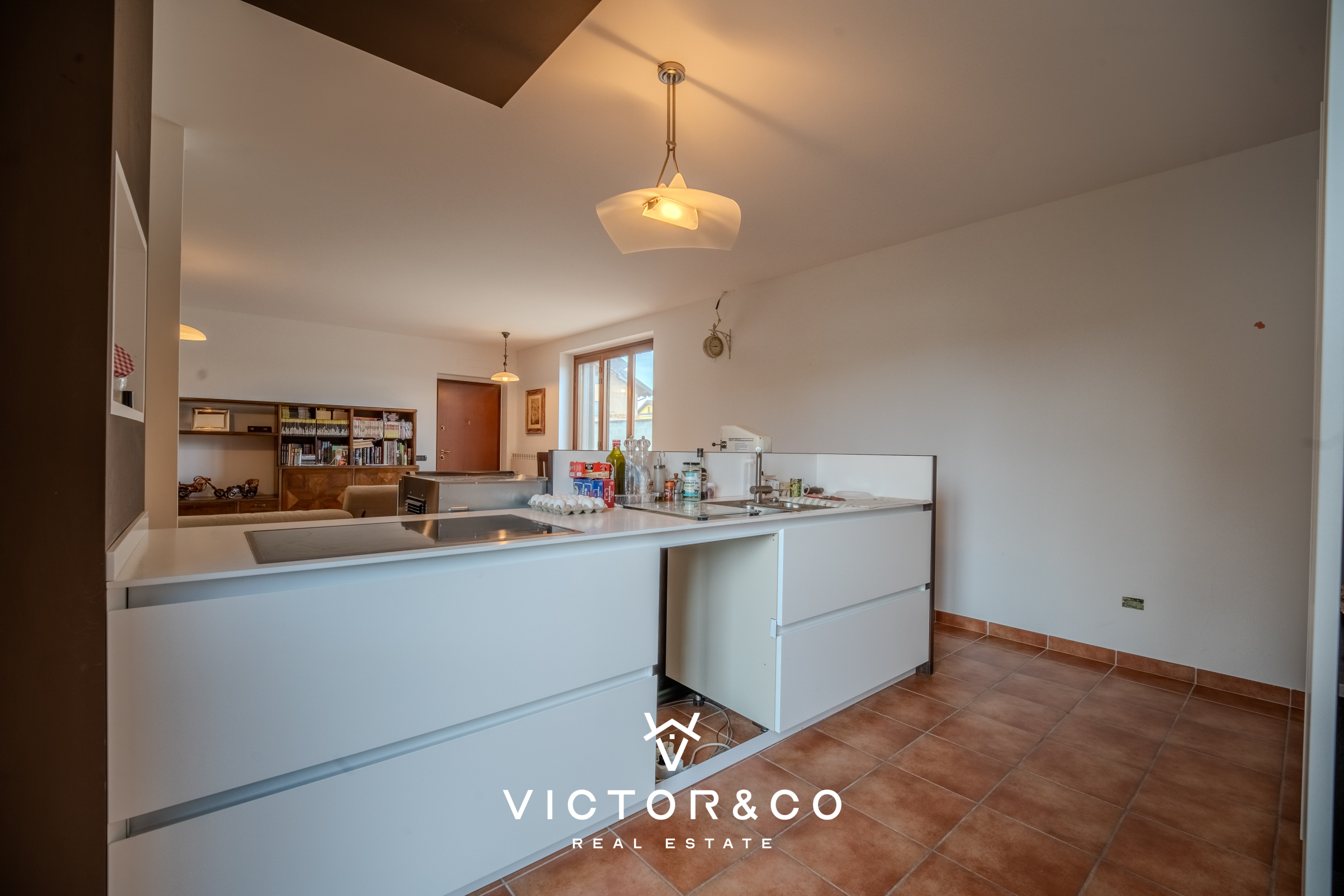 Casa indipendente con giardino in via borghetto 4, Casalino