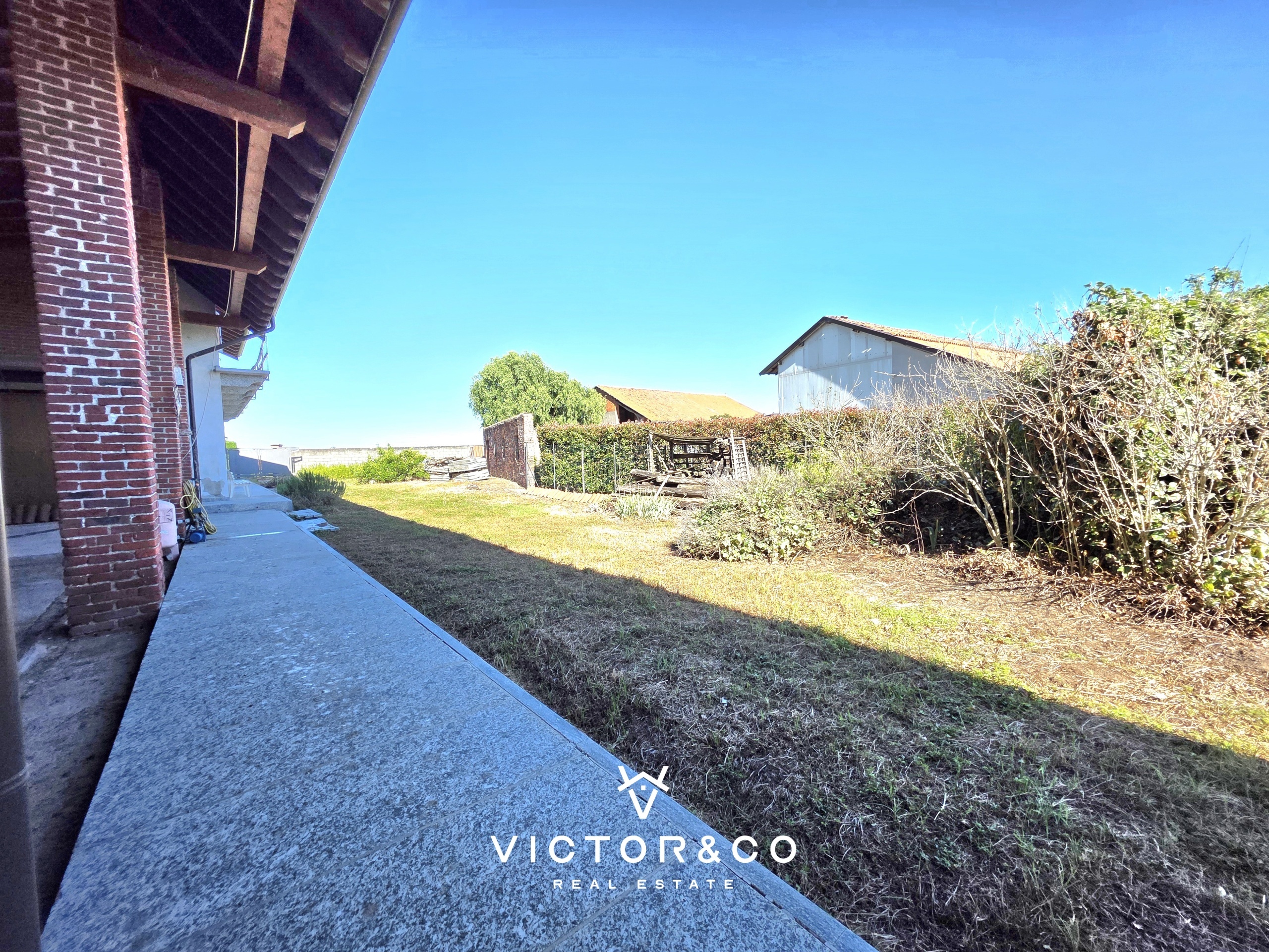Rustico con giardino in cascina bianca snc, Sillavengo