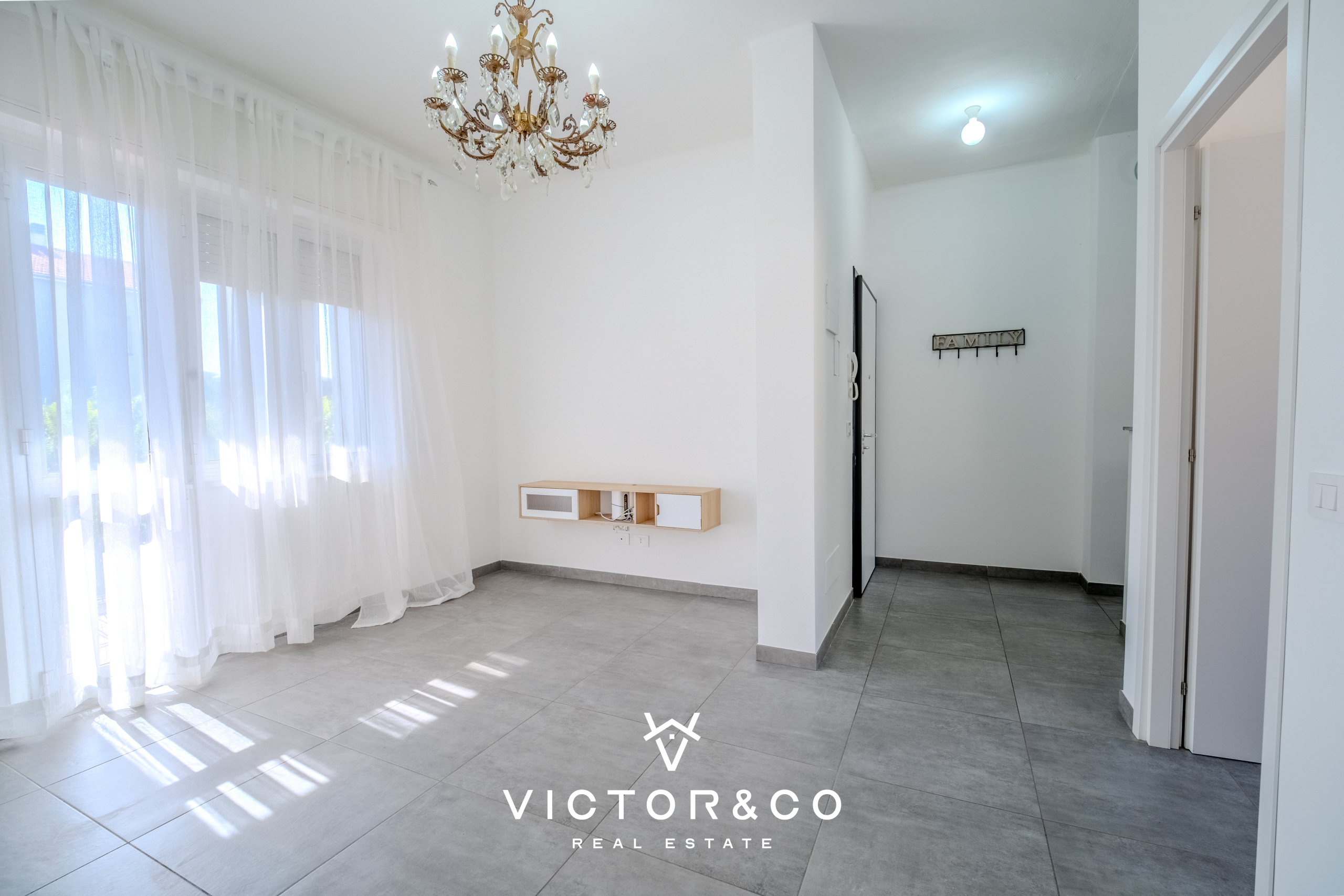 Quadrilocale ristrutturato in via giacomo battistini snc, Novara
