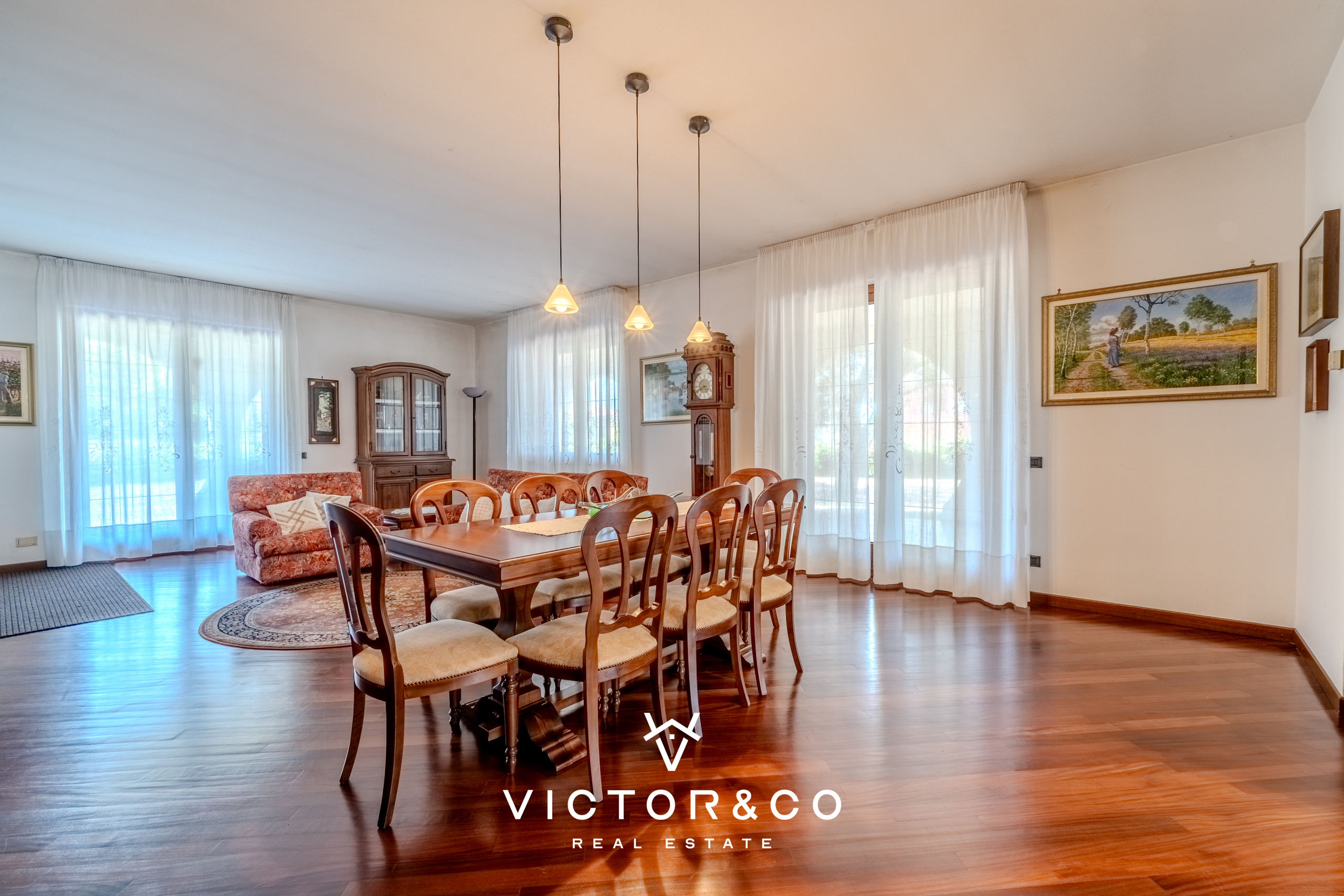 Villa con giardino in via regina margherita 15, Momo