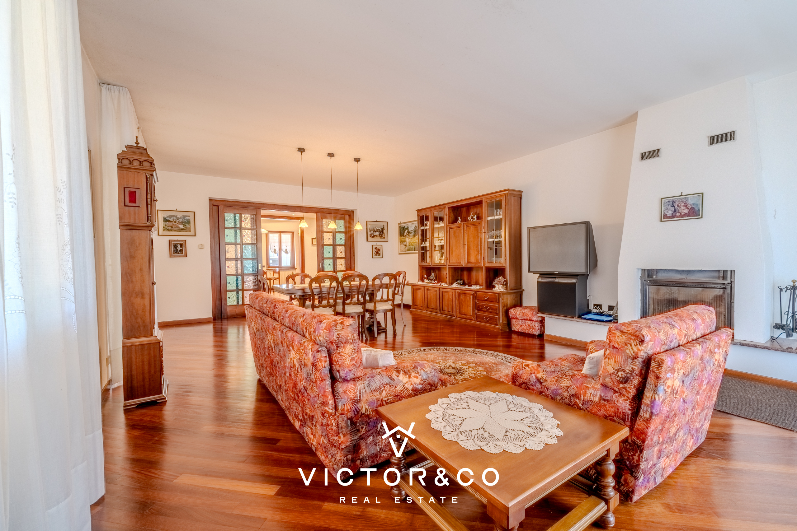 Villa con giardino in via regina margherita 15, Momo