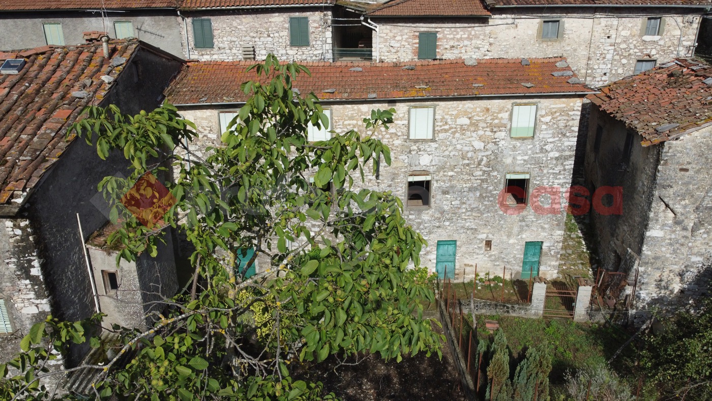 Casa indipendente in vendita a Borgo a Mozzano