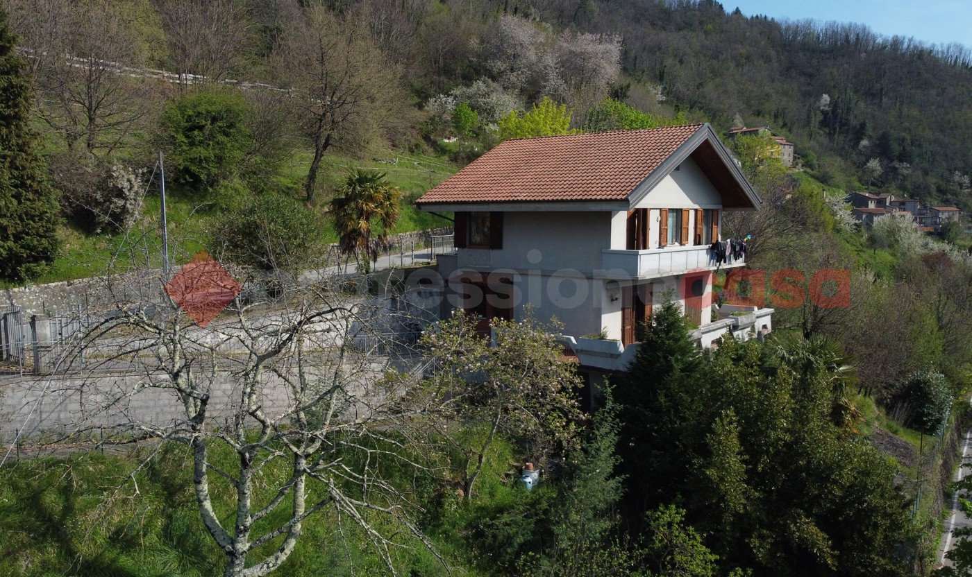 Casa indipendente con giardino a San Marcello Piteglio