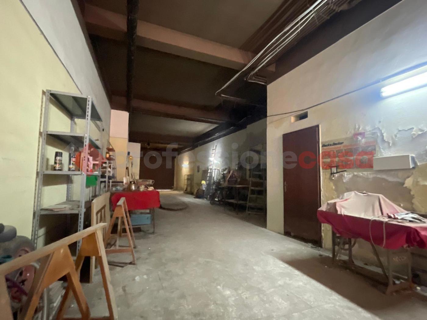 Magazzino in vendita a Siracusa