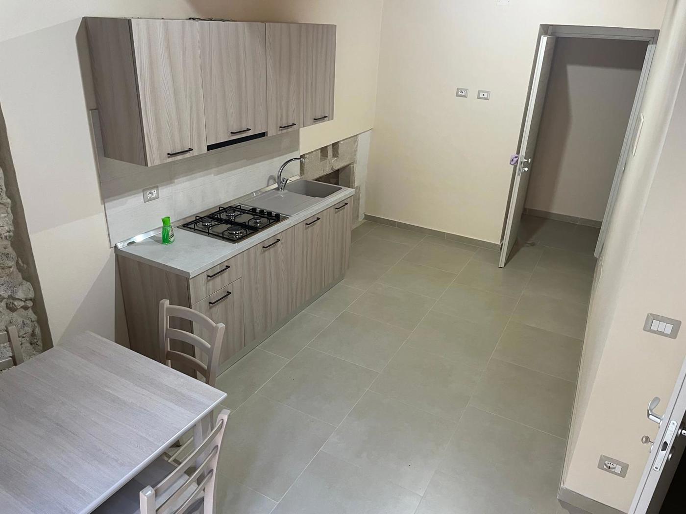 Trilocale arredato in affitto a Siracusa