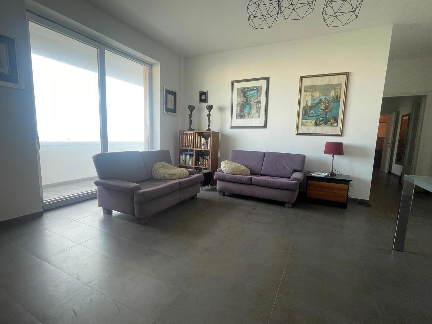 Trilocale arredato in affitto a Siracusa