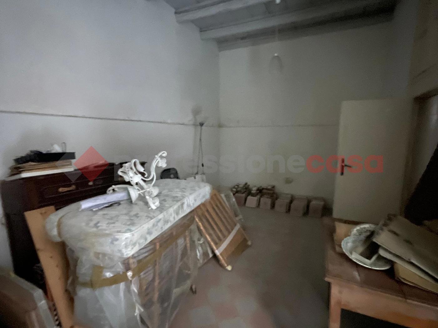 Bilocale da ristrutturare a Siracusa