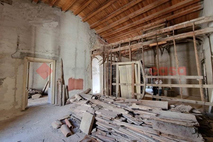 Appartamento da ristrutturare a Siracusa