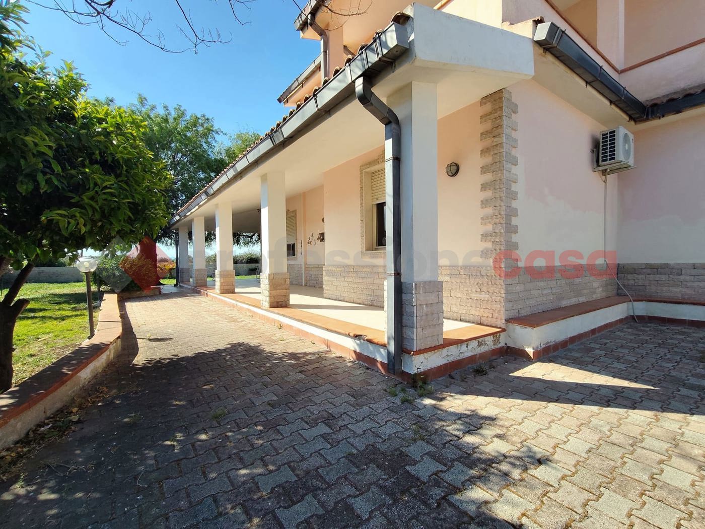 Villa arredata in affitto a Siracusa
