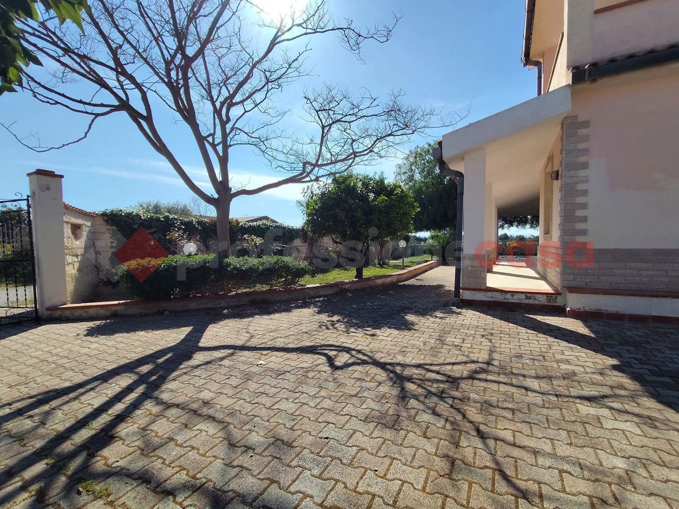 Villa arredata in affitto a Siracusa