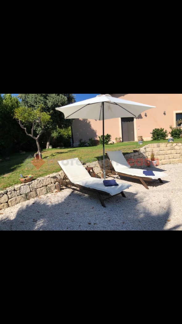 Villa arredata in affitto a Siracusa