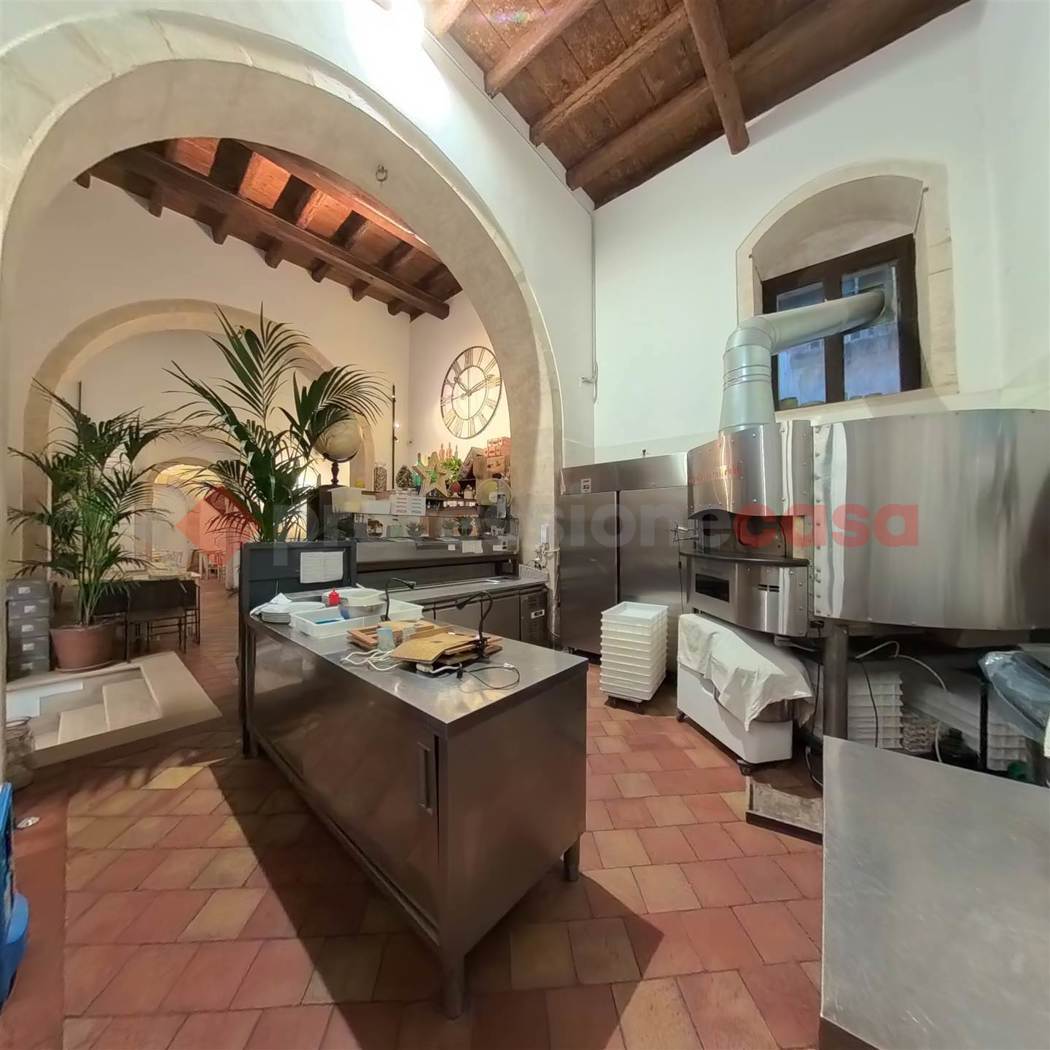 Attivit� commerciale Ristorante e pizzeria in vendita a Siracusa
