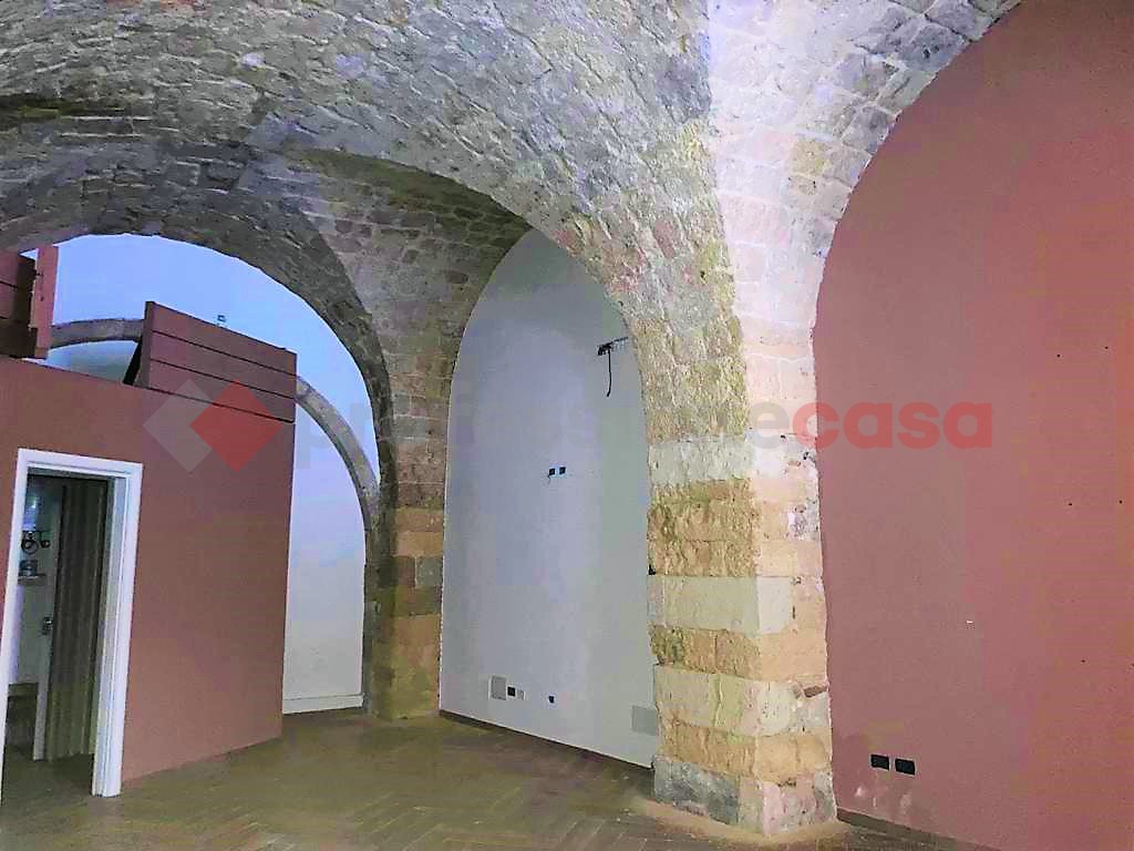 Attivit� commerciale in vendita a Siracusa