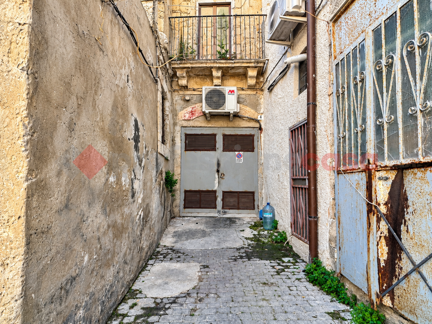Bilocale da ristrutturare a Siracusa