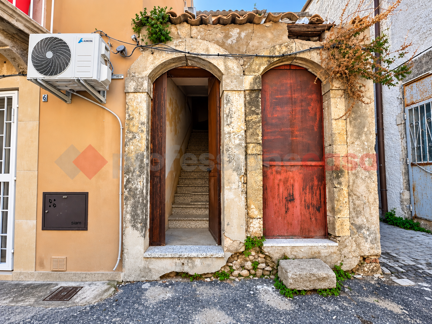 Bilocale da ristrutturare a Siracusa