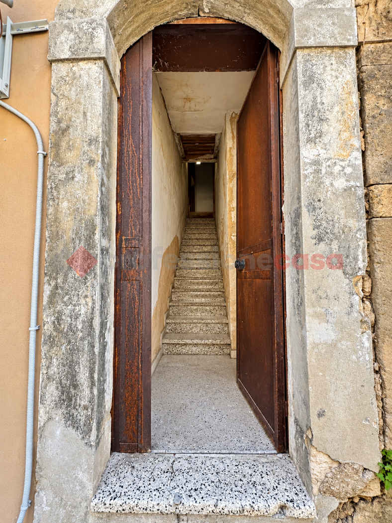 Monolocale da ristrutturare a Siracusa
