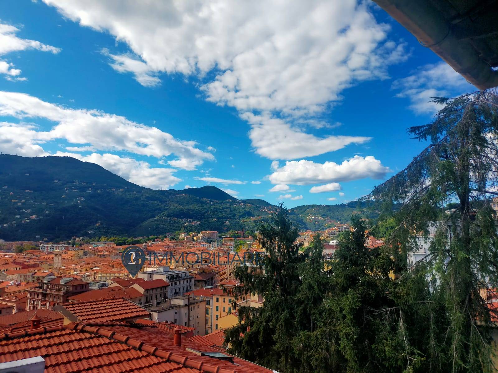 Casa indipendente in vendita a La Spezia, Colli