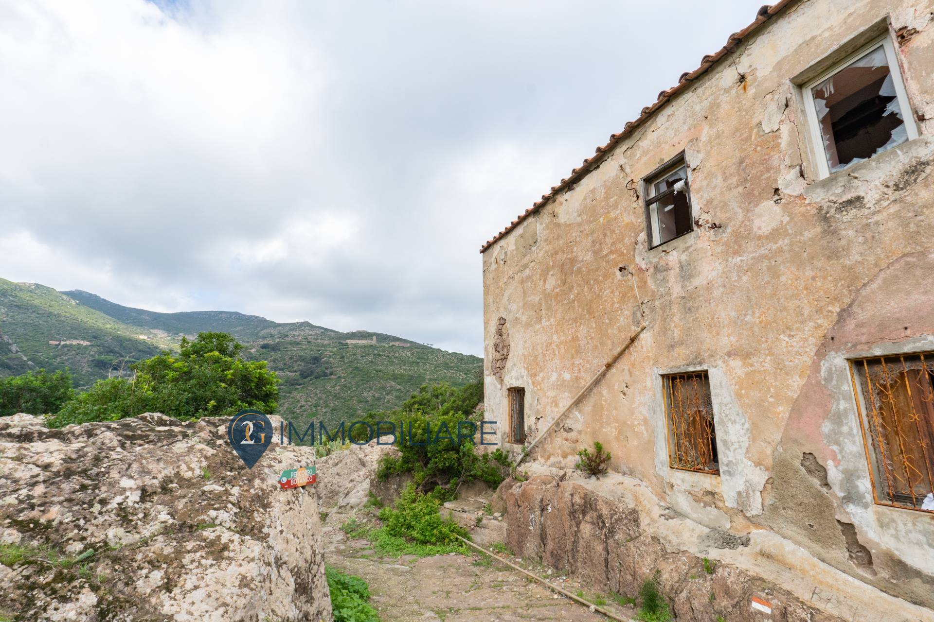 Villa in vendita a Capraia Isola