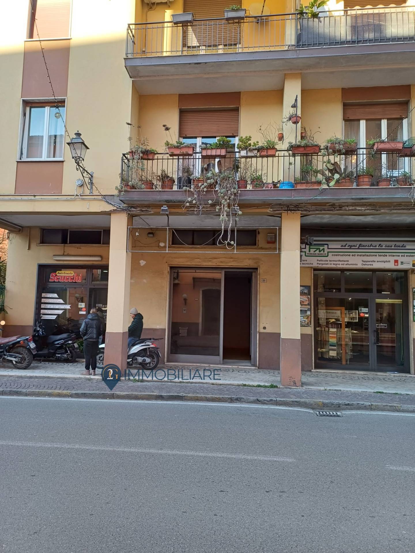 Locale commerciale in vendita a Sarzana