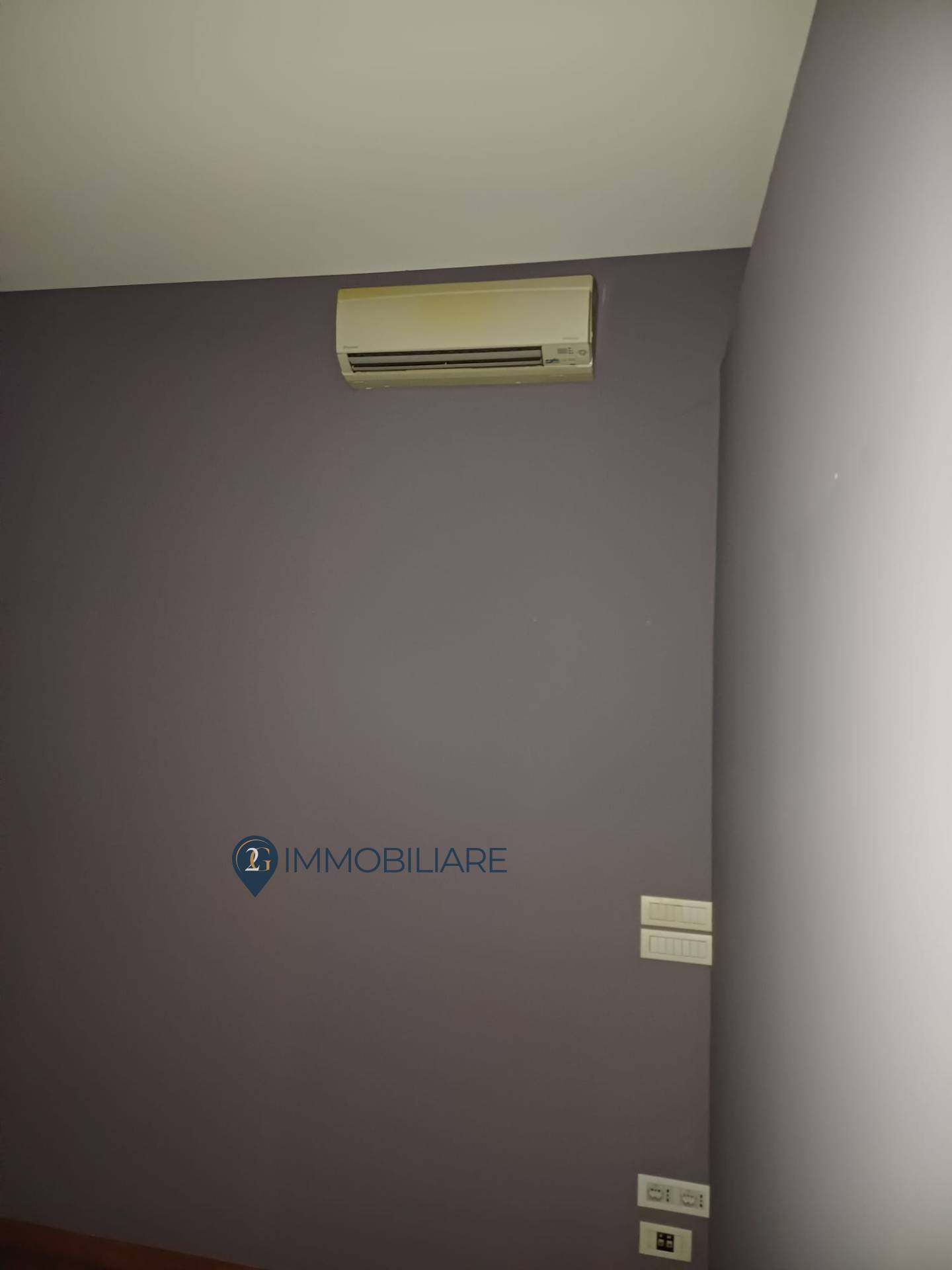 Locale commerciale in vendita a Sarzana