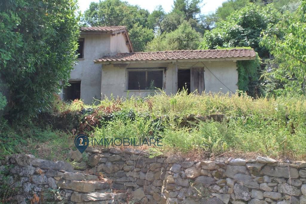 Rustico in vendita a Ameglia, Montemarcello