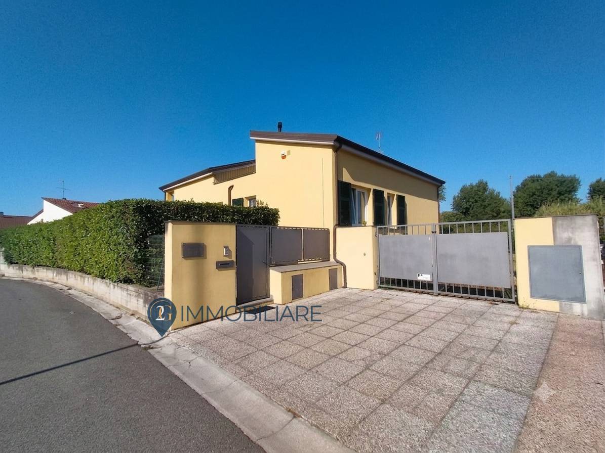 Villa in vendita a Sarzana