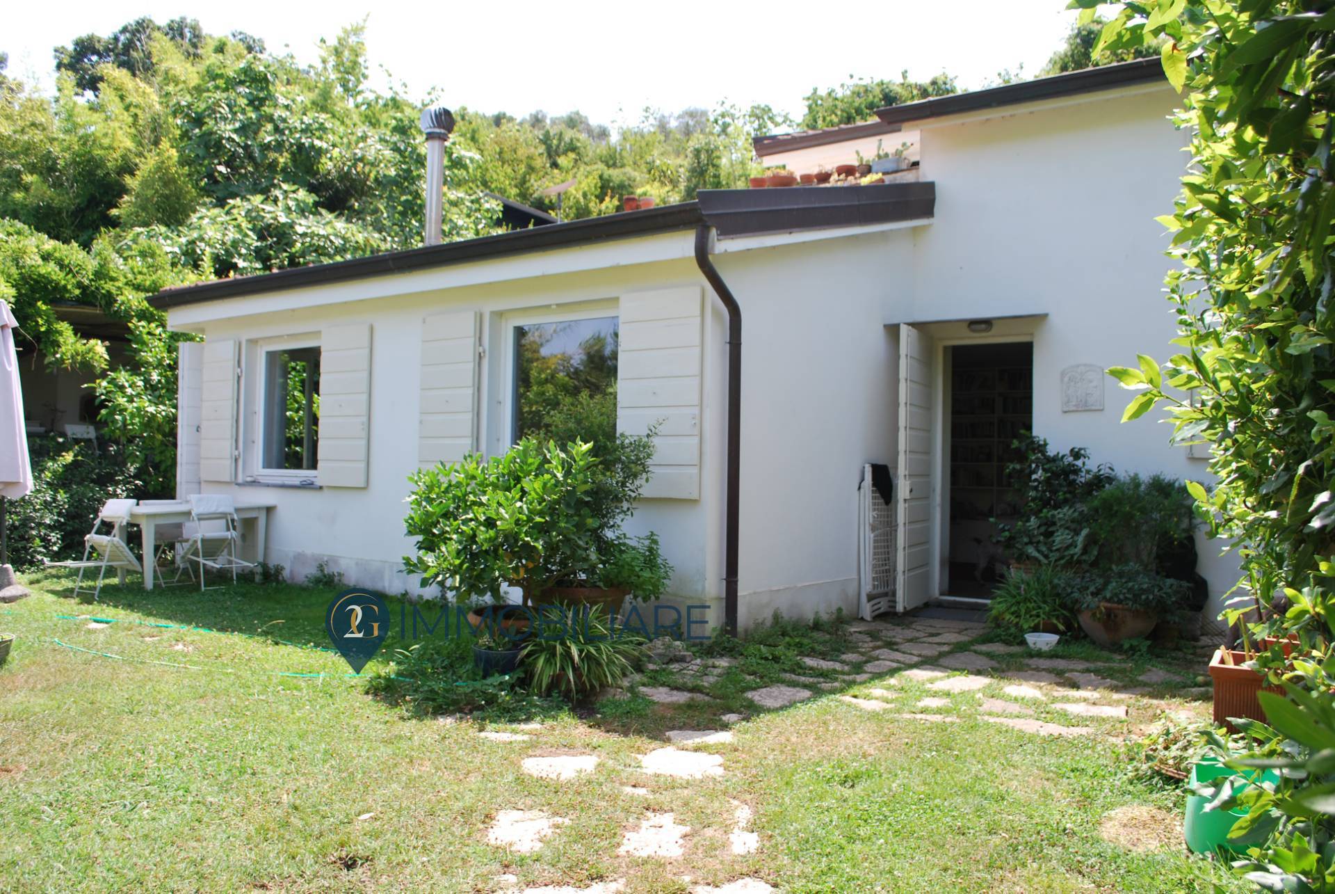 Casa Semindipendente in vendita a Ameglia, Montemarcello