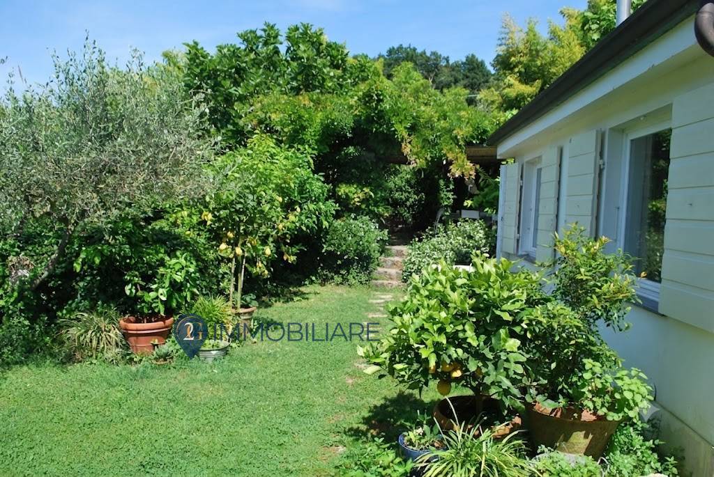Casa Semindipendente in vendita a Ameglia, Montemarcello