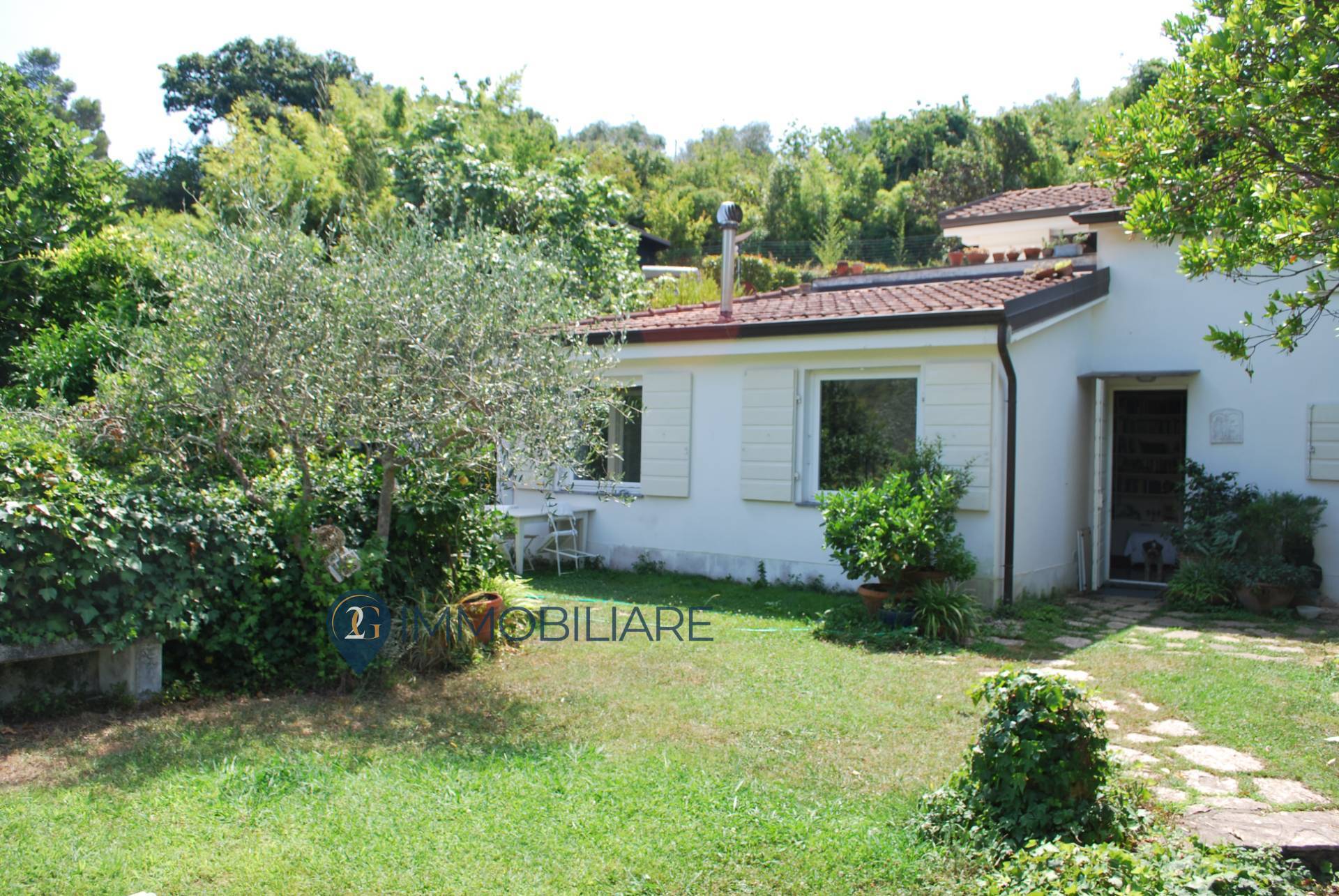 Casa Semindipendente in vendita a Ameglia, Montemarcello