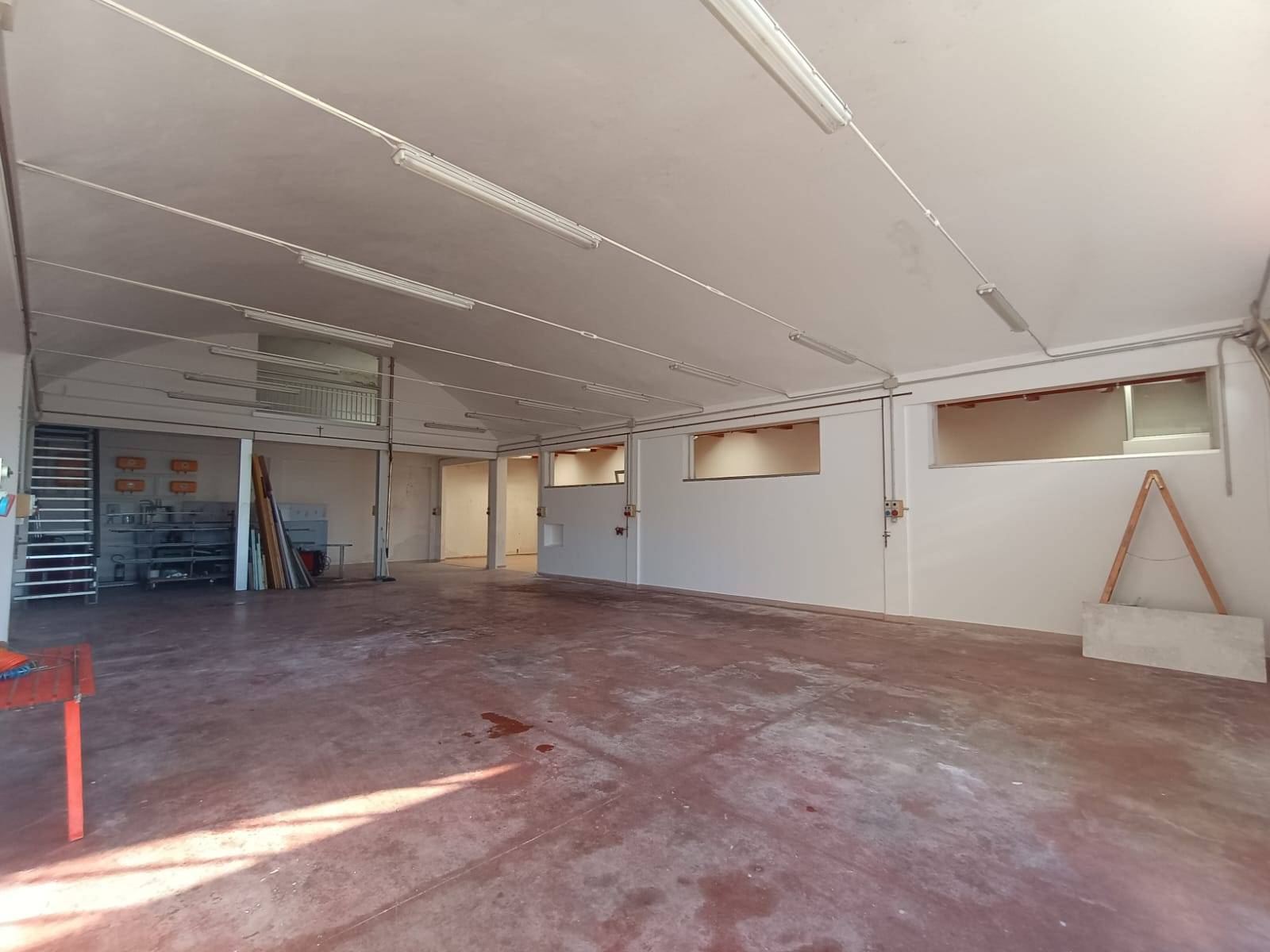 Opificio in affitto a Fano