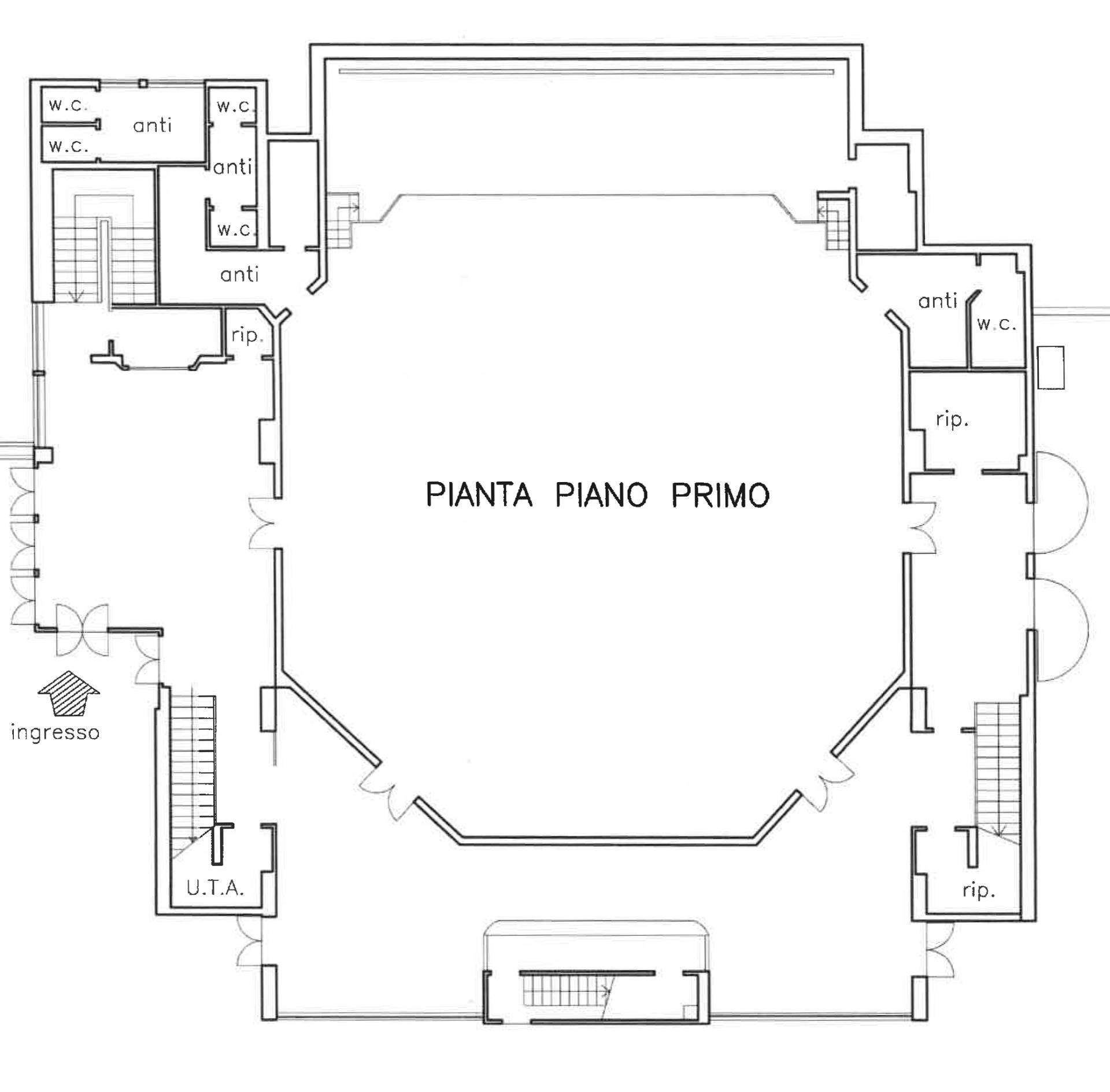 Locale commerciale in affitto a Pesaro