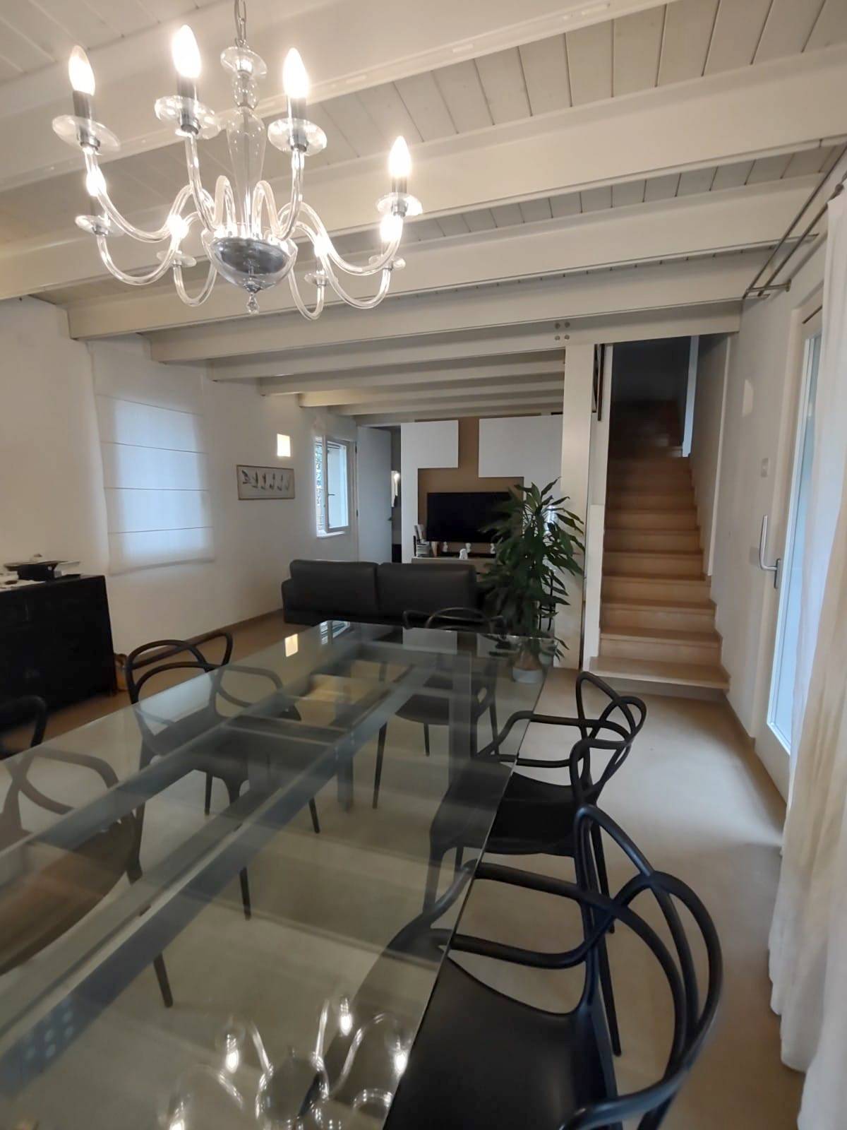 Testa di schiera storica in affitto a Fano