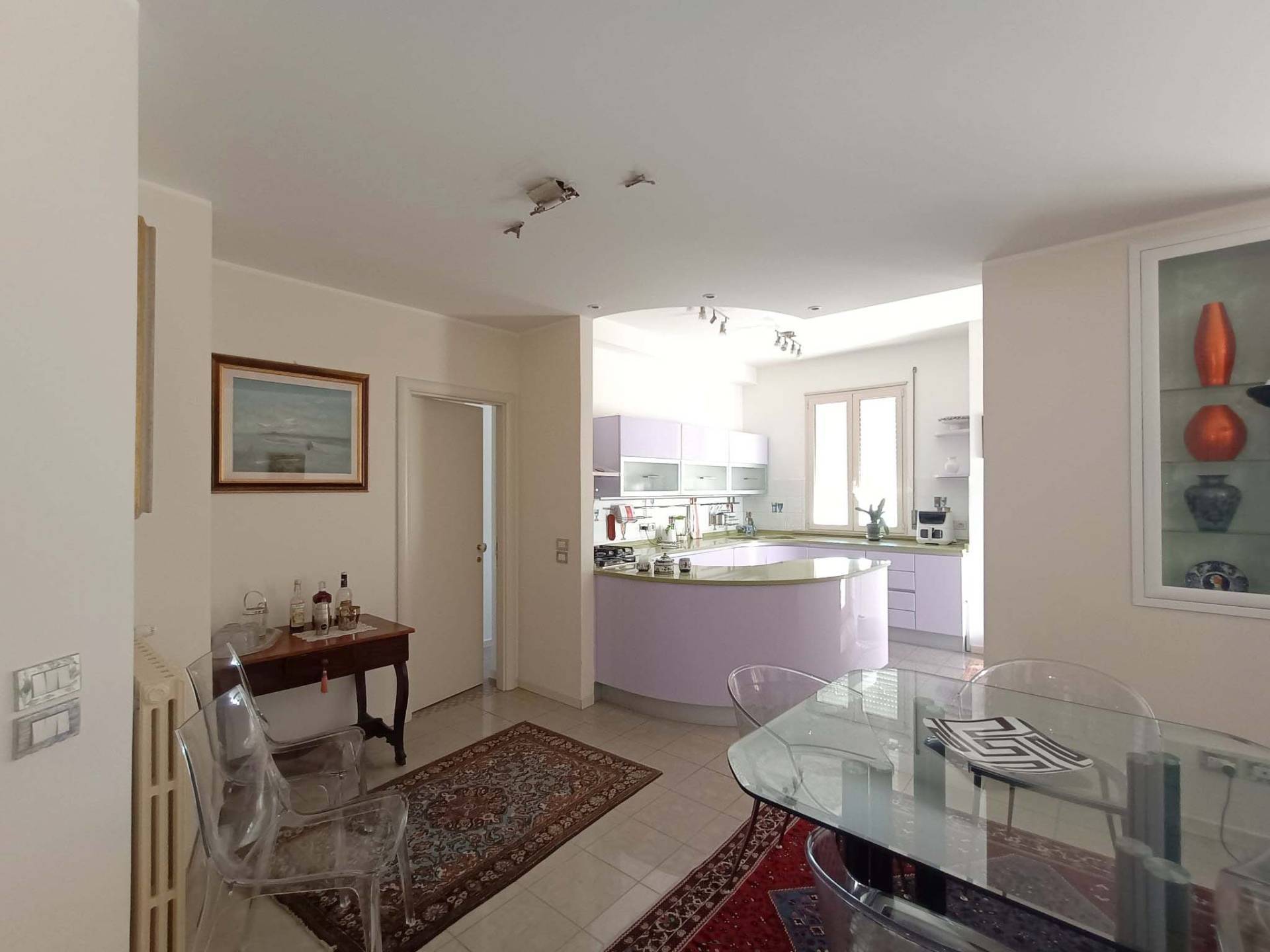 Appartamento in vendita a Pesaro, Centro